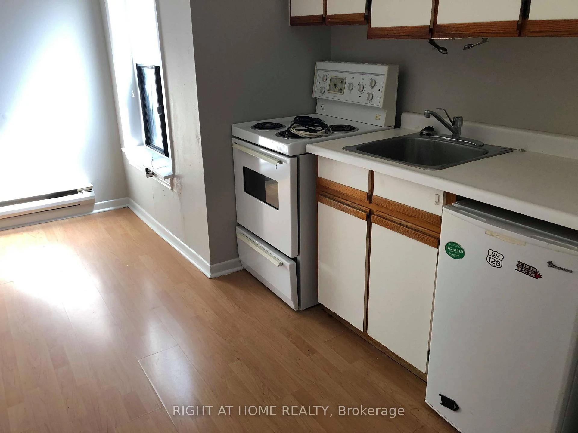 Photo 5 of Unit #202, 27 Hamilton Street, Toronto, South Riverdale — HOMEH