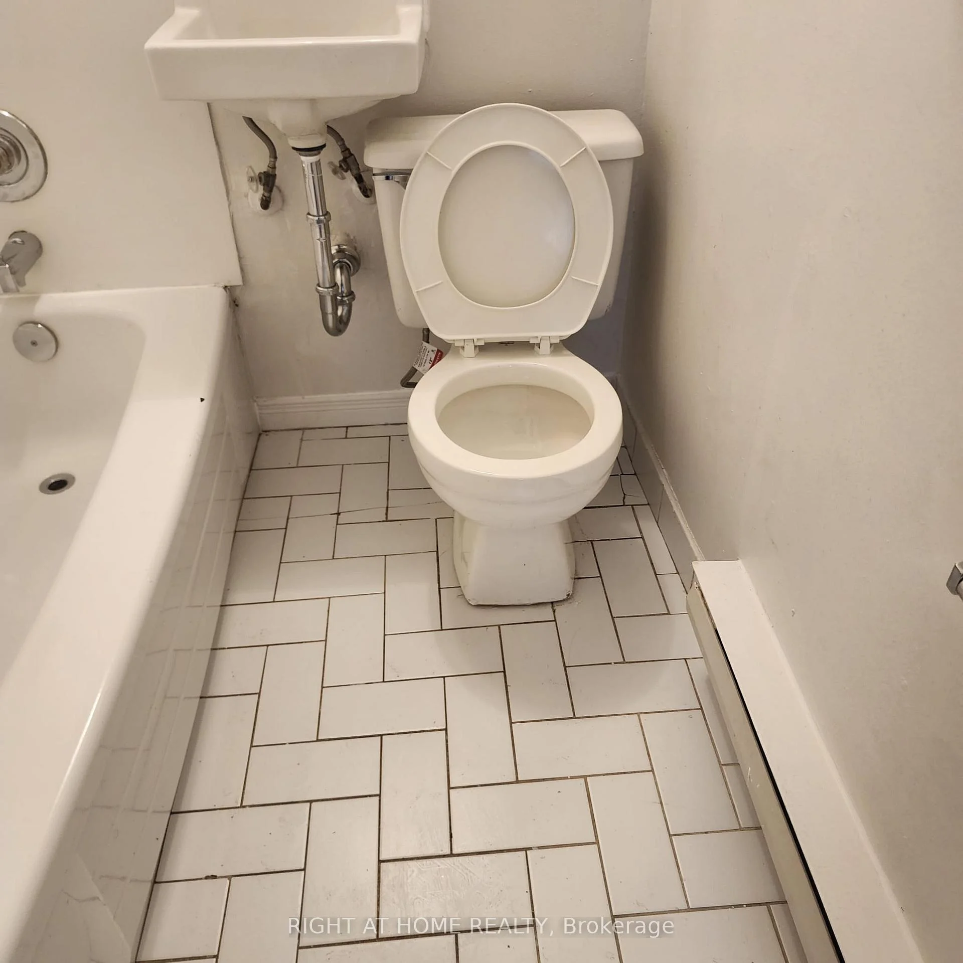Photo 21 of Unit #202, 27 Hamilton Street, Toronto, South Riverdale — HOMEH