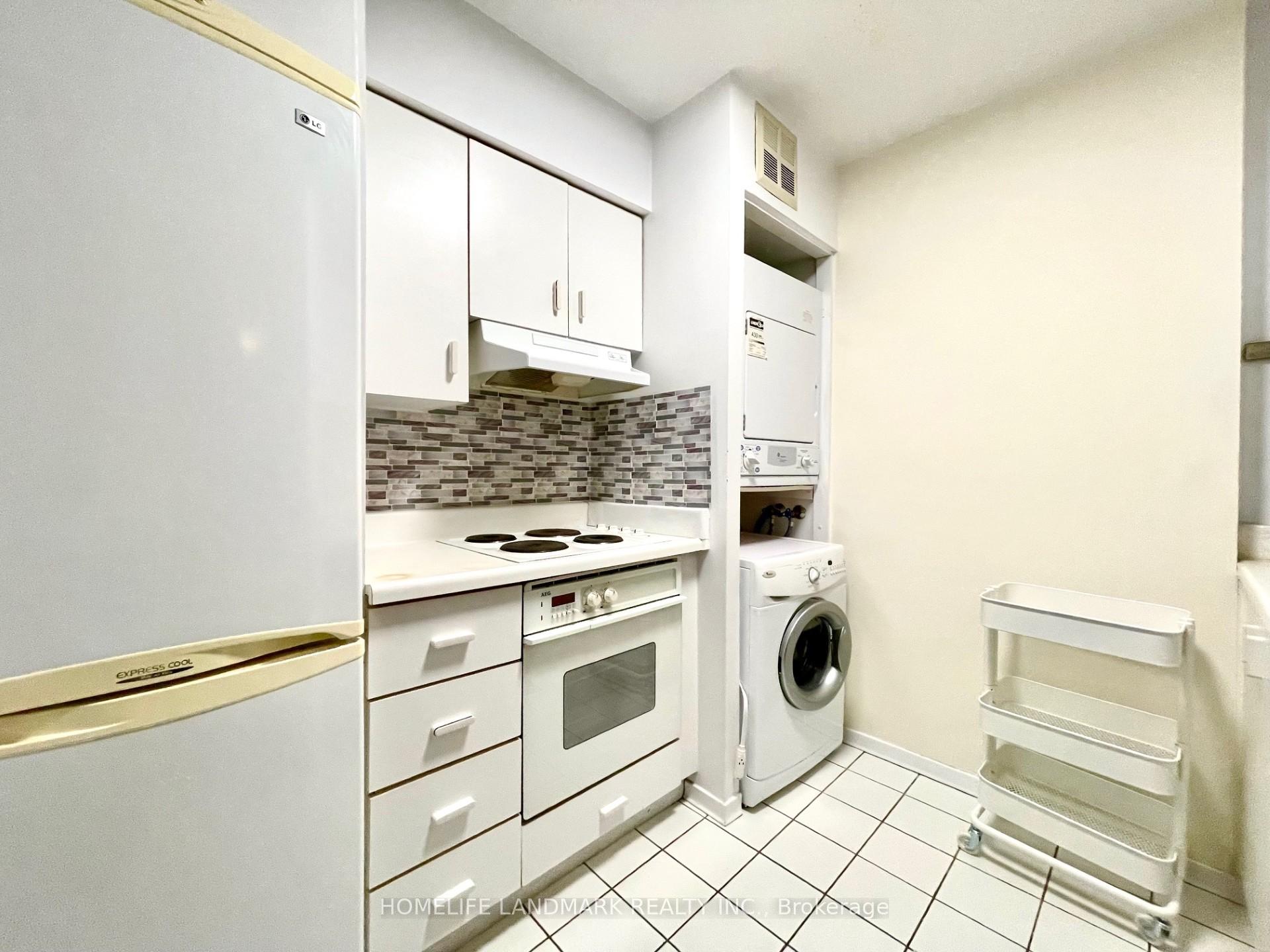 Photo 6 of Unit 613, 1055 Bay Street, Toronto, Bay Street Corridor — HOMEH