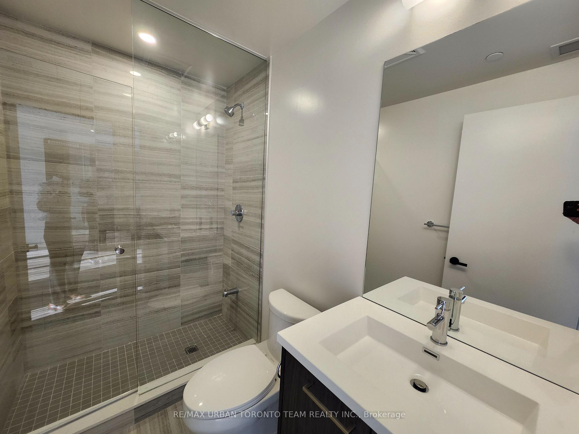 Photo 11 of Unit 3203, 28 Interchange Way, Vaughan, Vaughan Corporate Centre — HOMEH