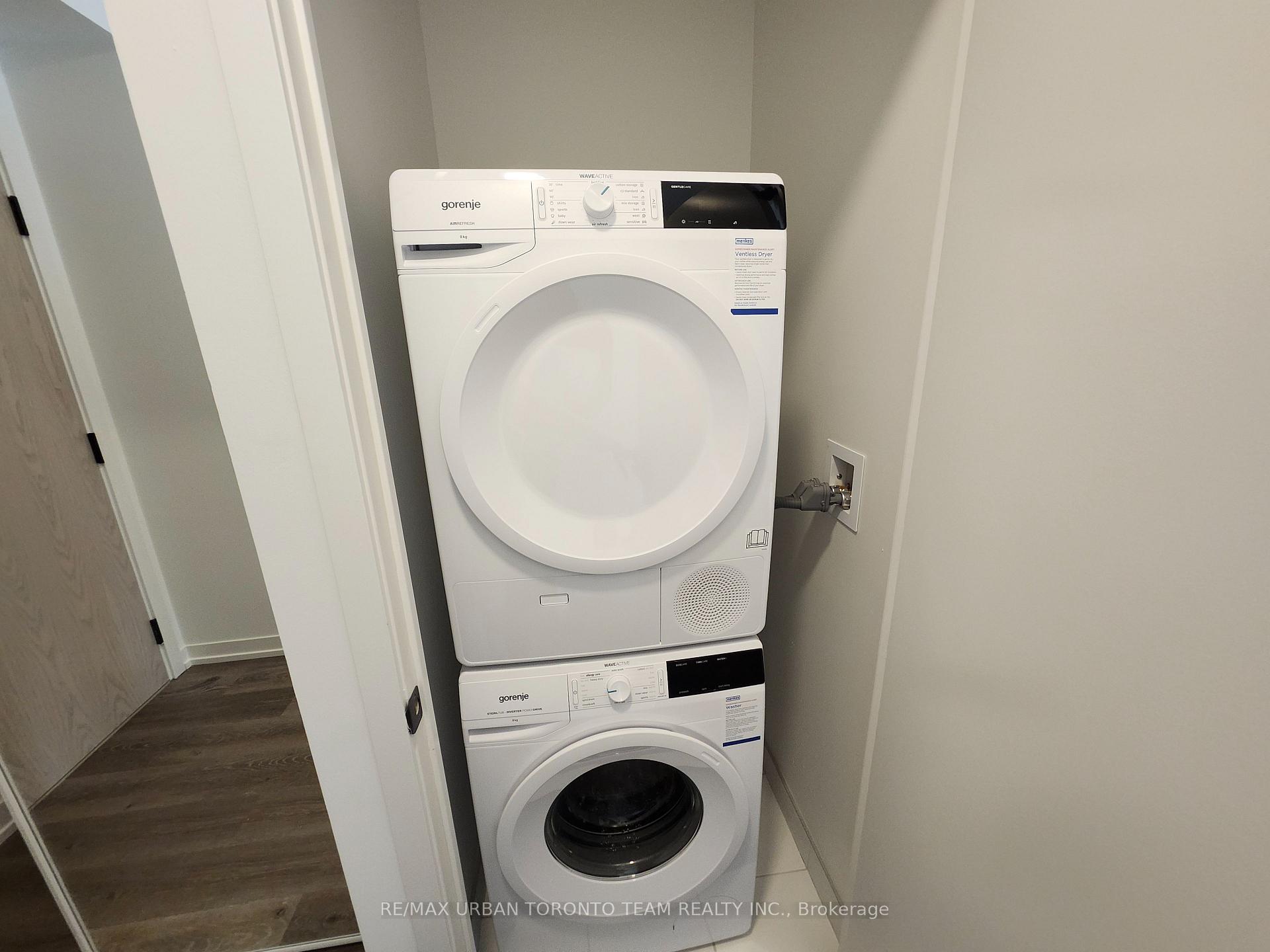 Photo 12 of Unit 3203, 28 Interchange Way, Vaughan, Vaughan Corporate Centre — HOMEH