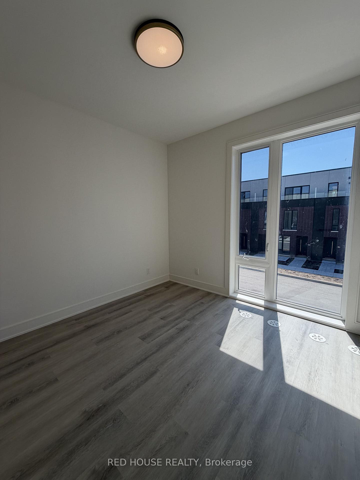 Photo 13 of 152 Everett Common, St. Catharines, Oakdale — HOMEH