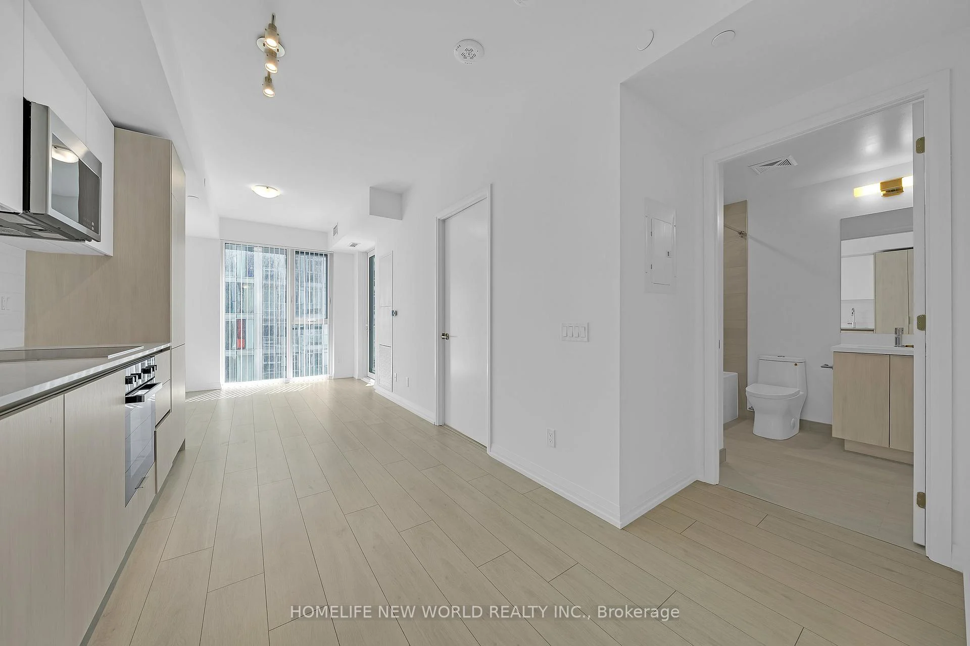 Photo 3 of Unit 2012, 400 King Street W, Toronto, Waterfront Communities — HOMEH