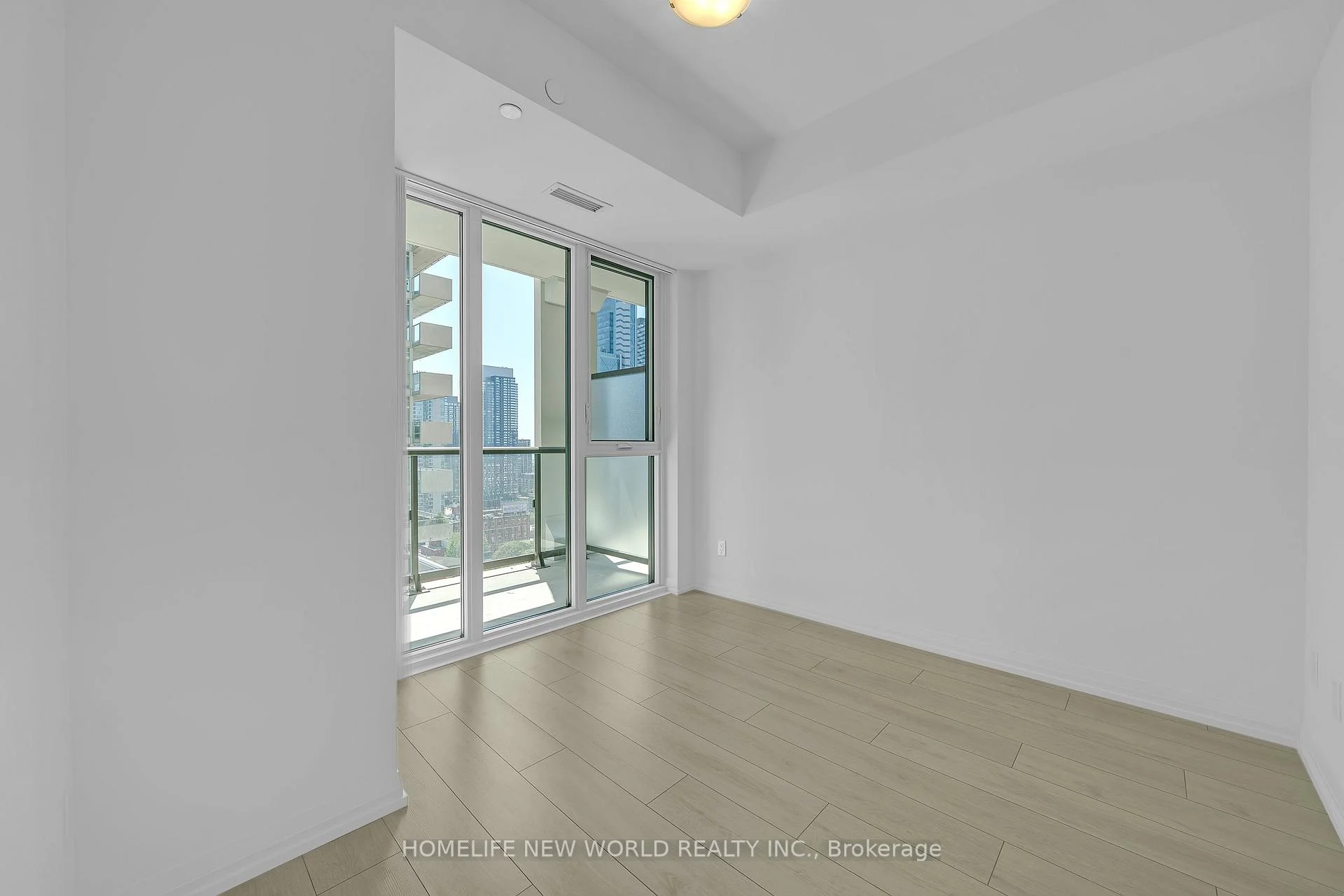 Photo 5 of Unit 2012, 400 King Street W, Toronto, Waterfront Communities — HOMEH