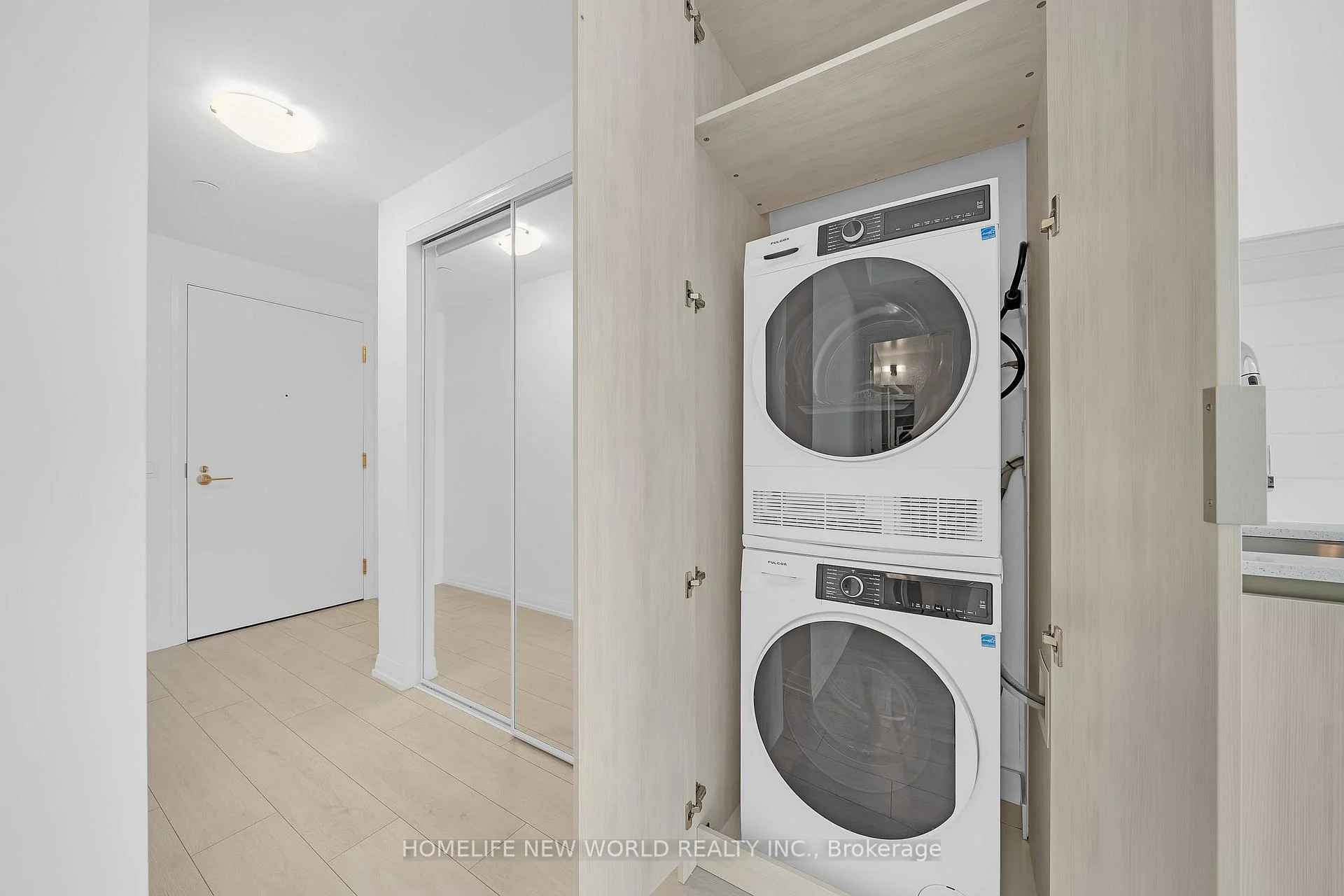 Photo 9 of Unit 2012, 400 King Street W, Toronto, Waterfront Communities — HOMEH