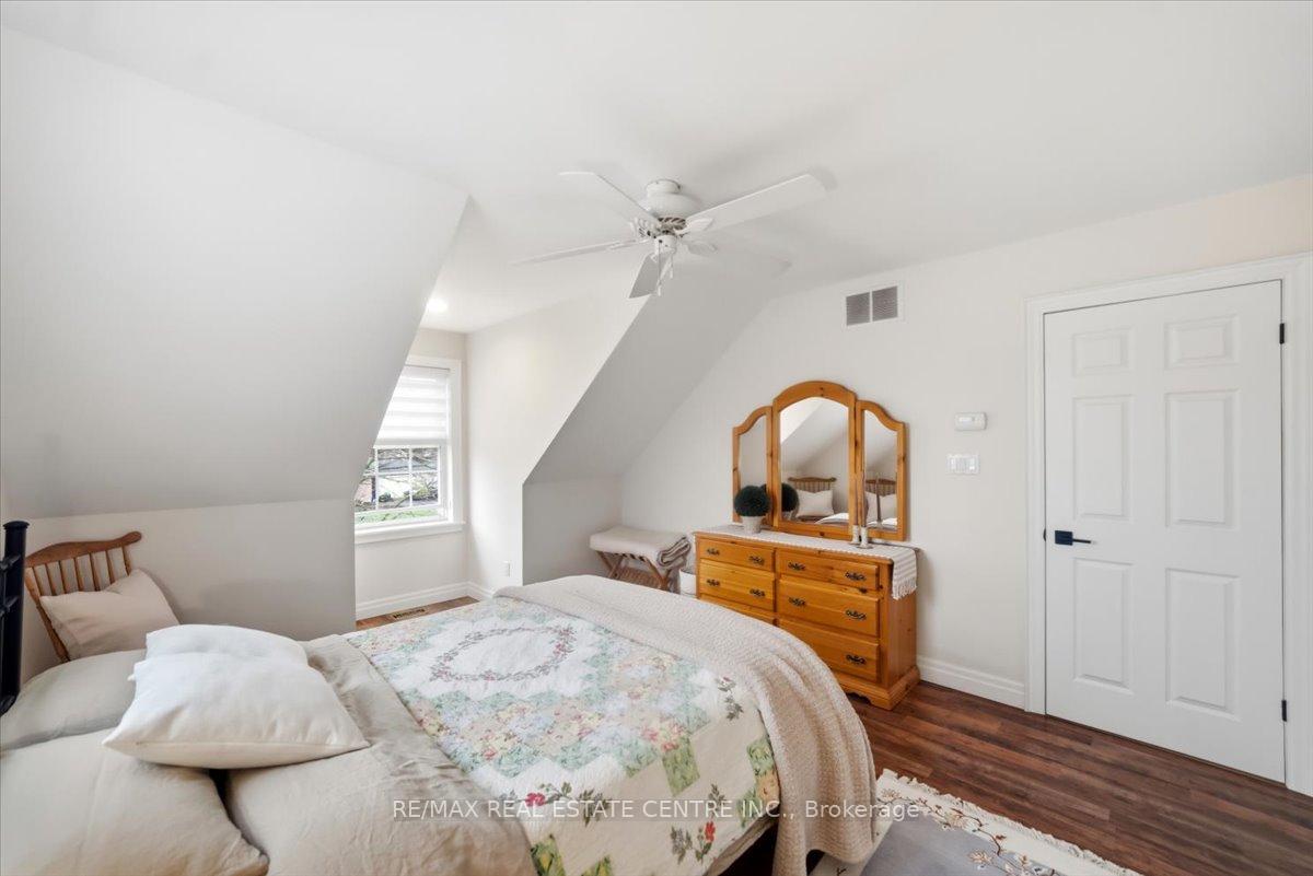 Photo 26 of 653 Glen Morris Road W, Brant, South Dumfries — HOMEH