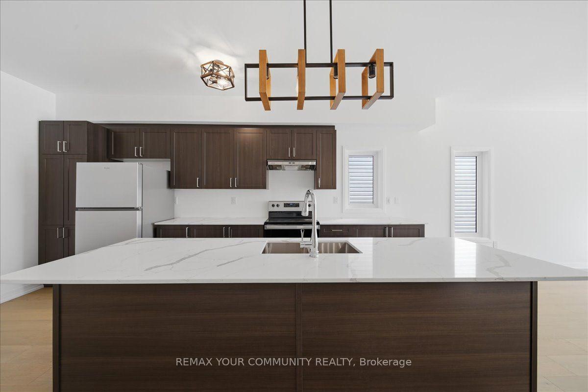 Photo 4 of 26 Flan Boulevard, Barrie, Rural Barrie Southeast — HOMEH