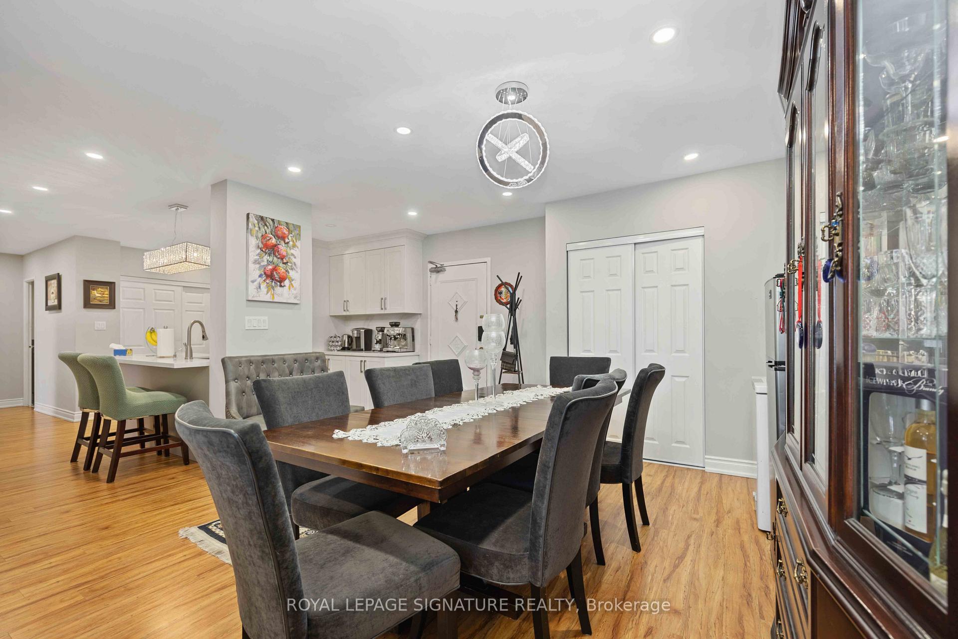 Photo 3 of Unit 2315, 320 Dixon Road, Etobicoke, Kingsview Village-The Westway — HOMEH