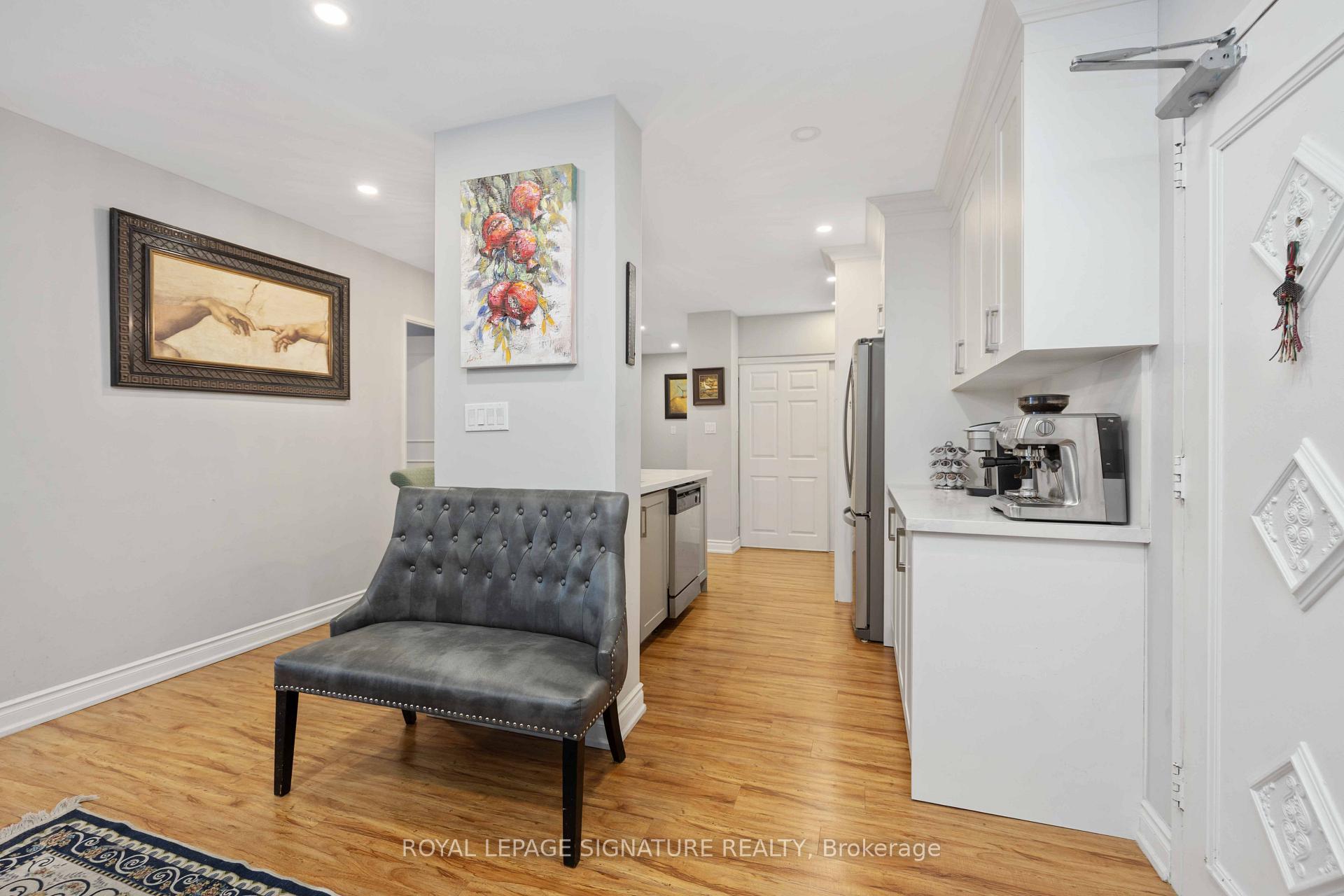Photo 4 of Unit 2315, 320 Dixon Road, Etobicoke, Kingsview Village-The Westway — HOMEH