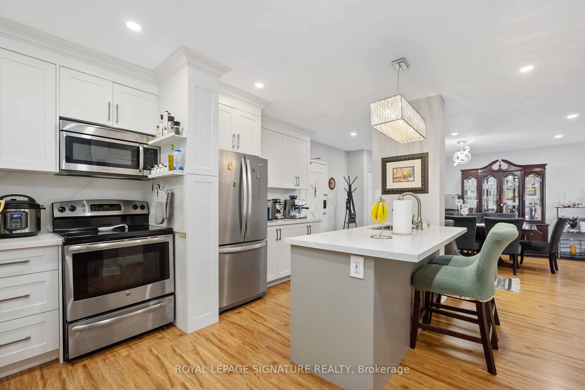 Photo 10 of Unit 2315, 320 Dixon Road, Etobicoke, Kingsview Village-The Westway — HOMEH
