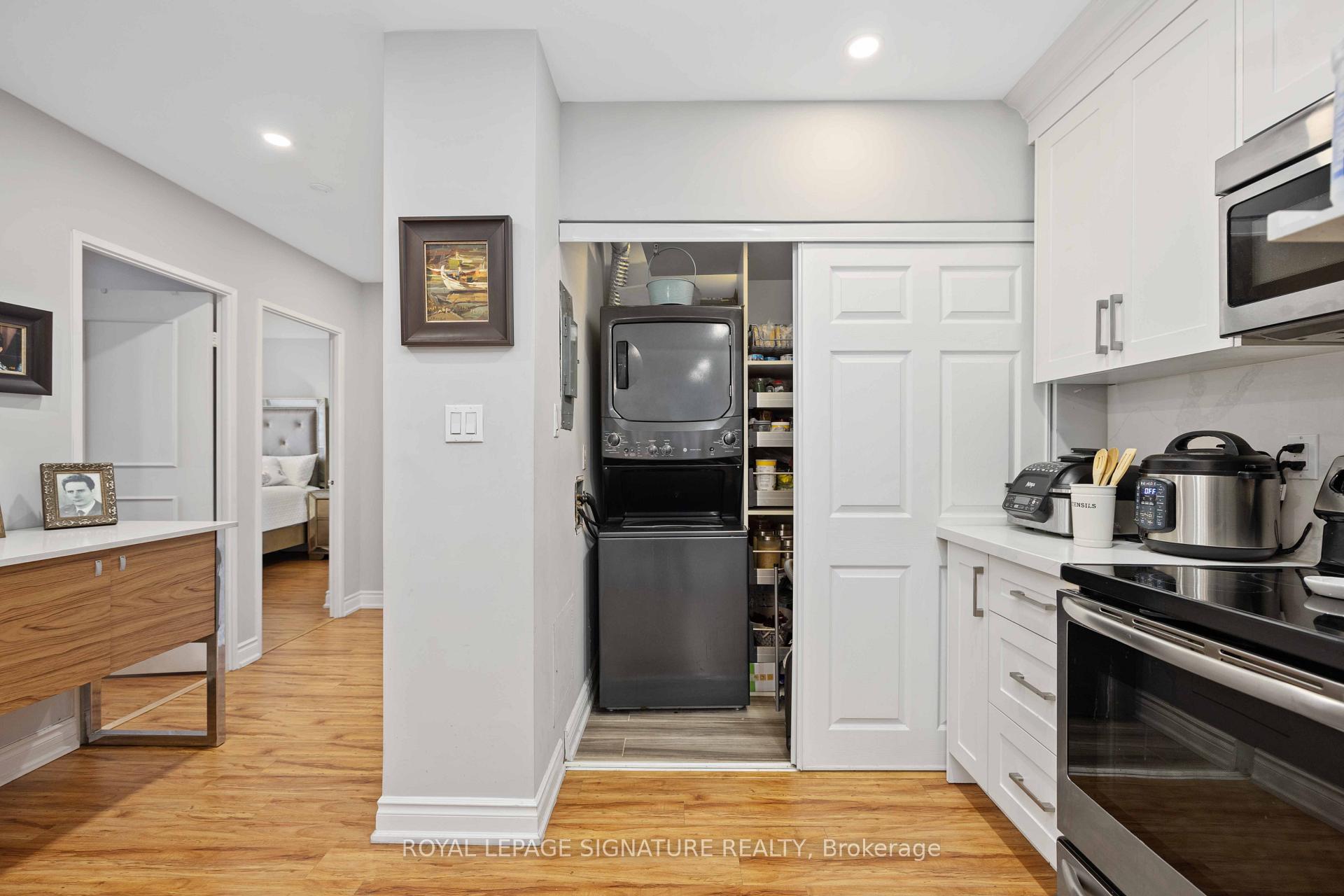 Photo 13 of Unit 2315, 320 Dixon Road, Etobicoke, Kingsview Village-The Westway — HOMEH