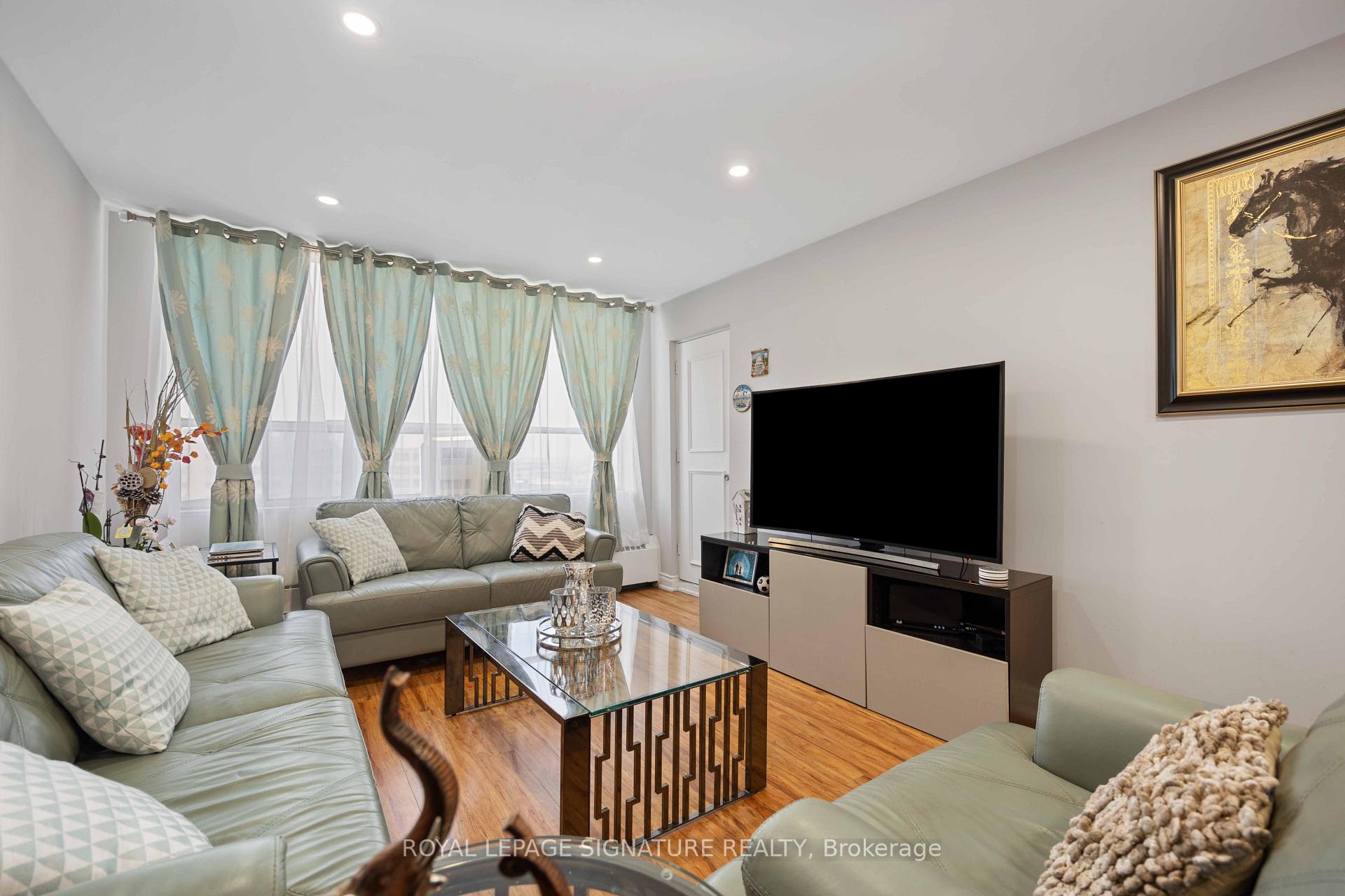 Photo 17 of Unit 2315, 320 Dixon Road, Etobicoke, Kingsview Village-The Westway — HOMEH