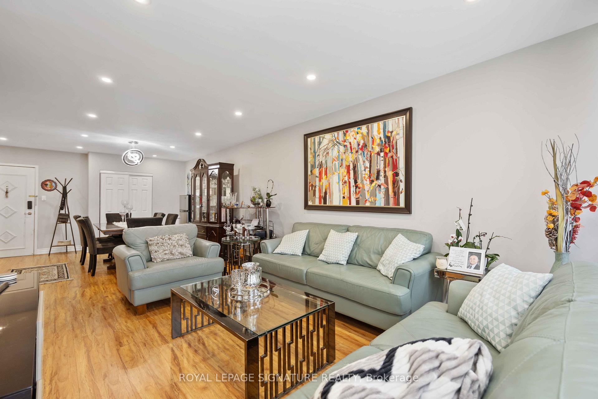 Photo 19 of Unit 2315, 320 Dixon Road, Etobicoke, Kingsview Village-The Westway — HOMEH