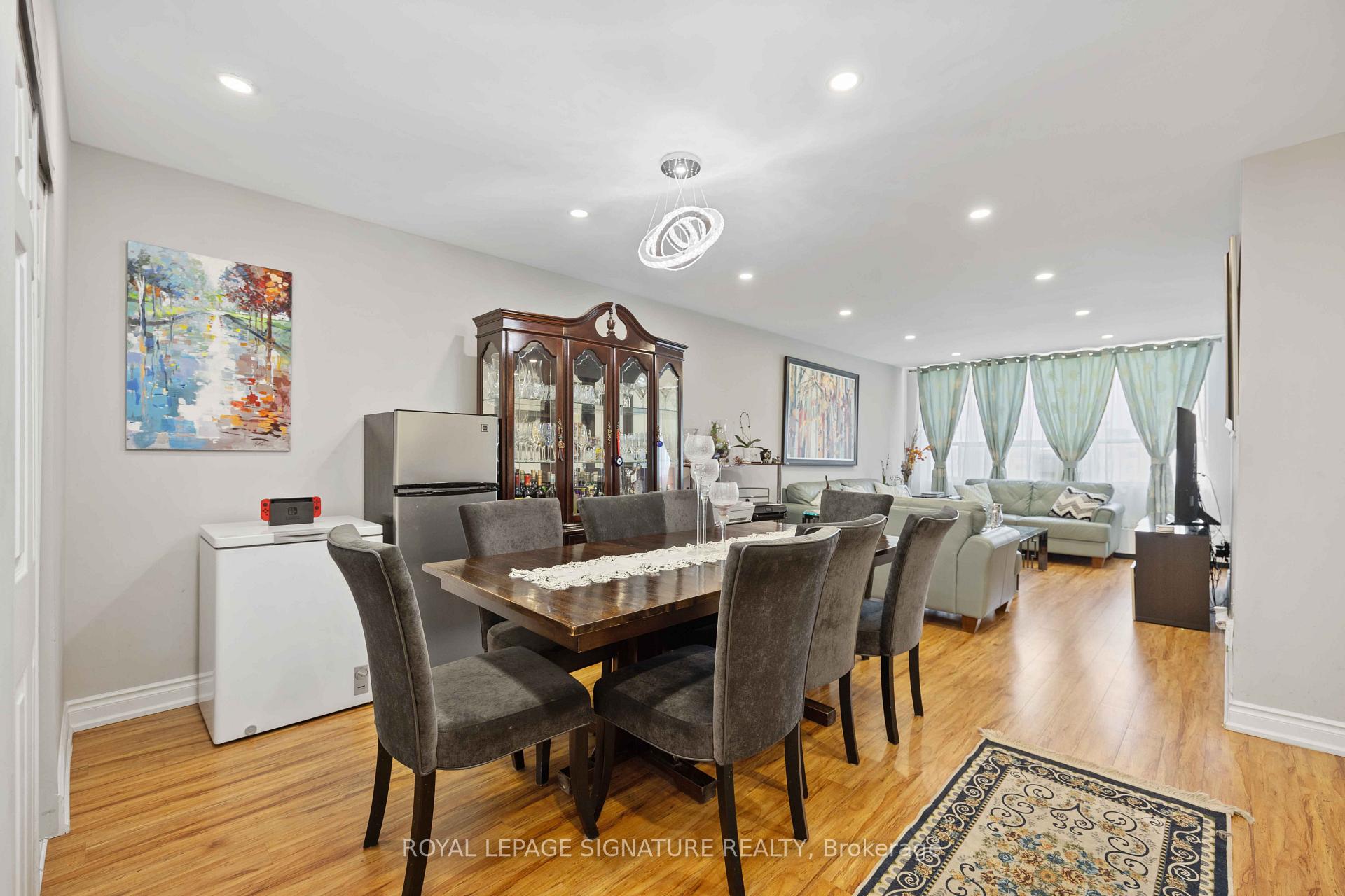 Photo 21 of Unit 2315, 320 Dixon Road, Etobicoke, Kingsview Village-The Westway — HOMEH