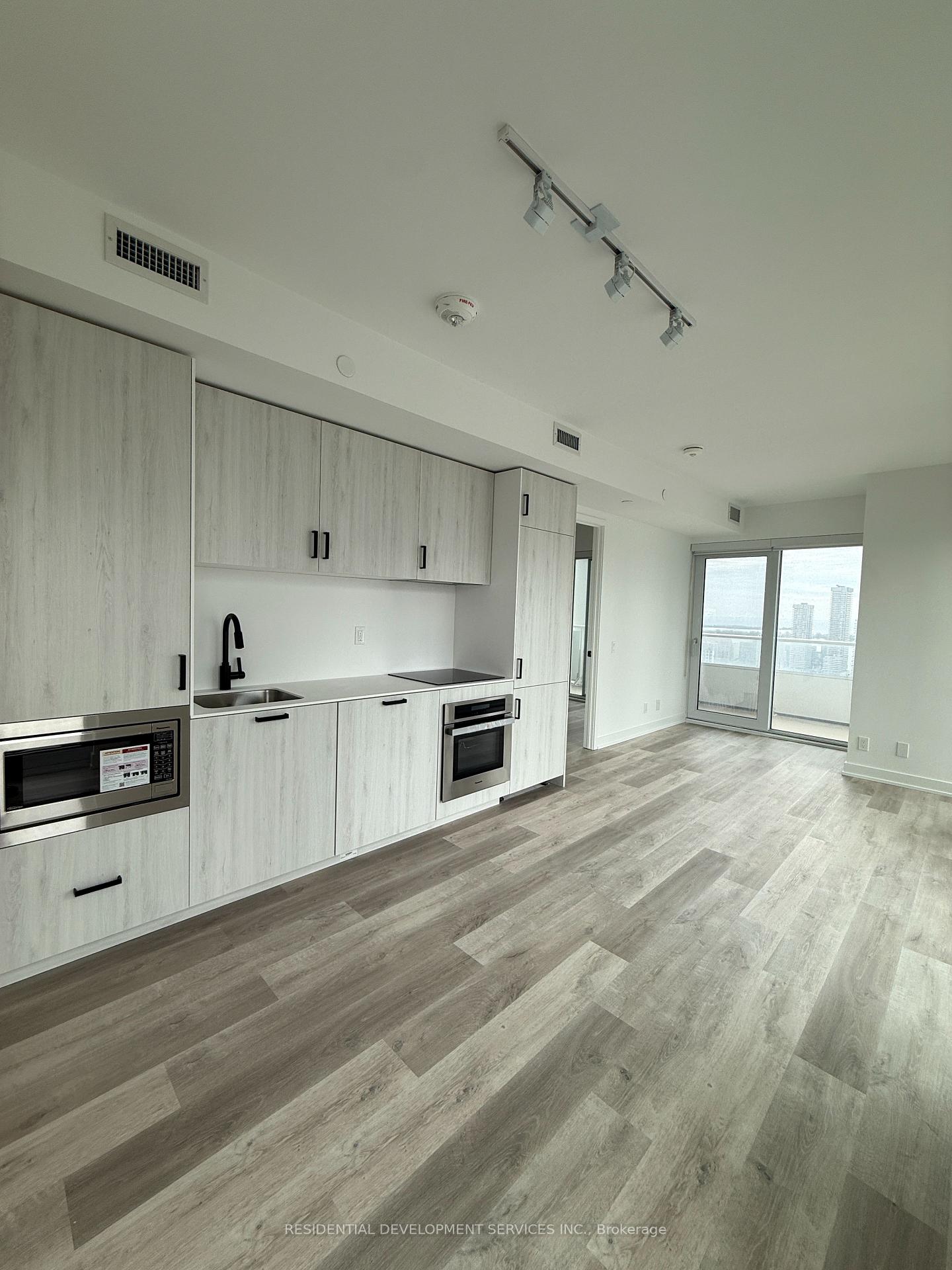 Photo 3 of Unit 3310, 88 Queen Street, Toronto, Church-Yonge Corridor — HOMEH