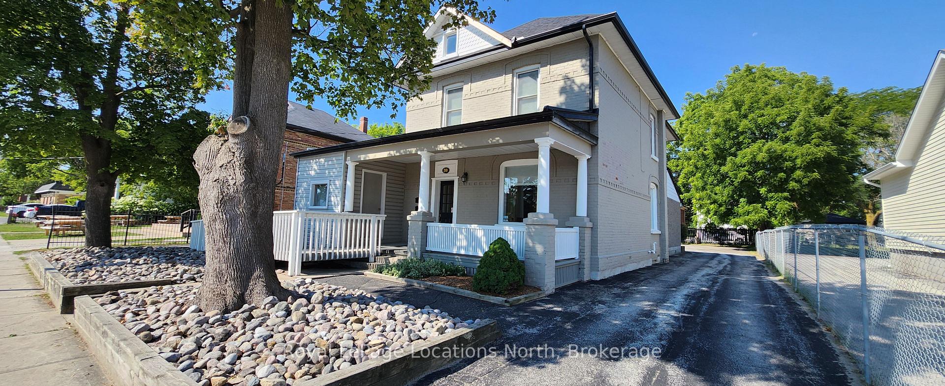 Photo 2 of Unit Unit 2, 30 Pine Street, Collingwood — HOMEH