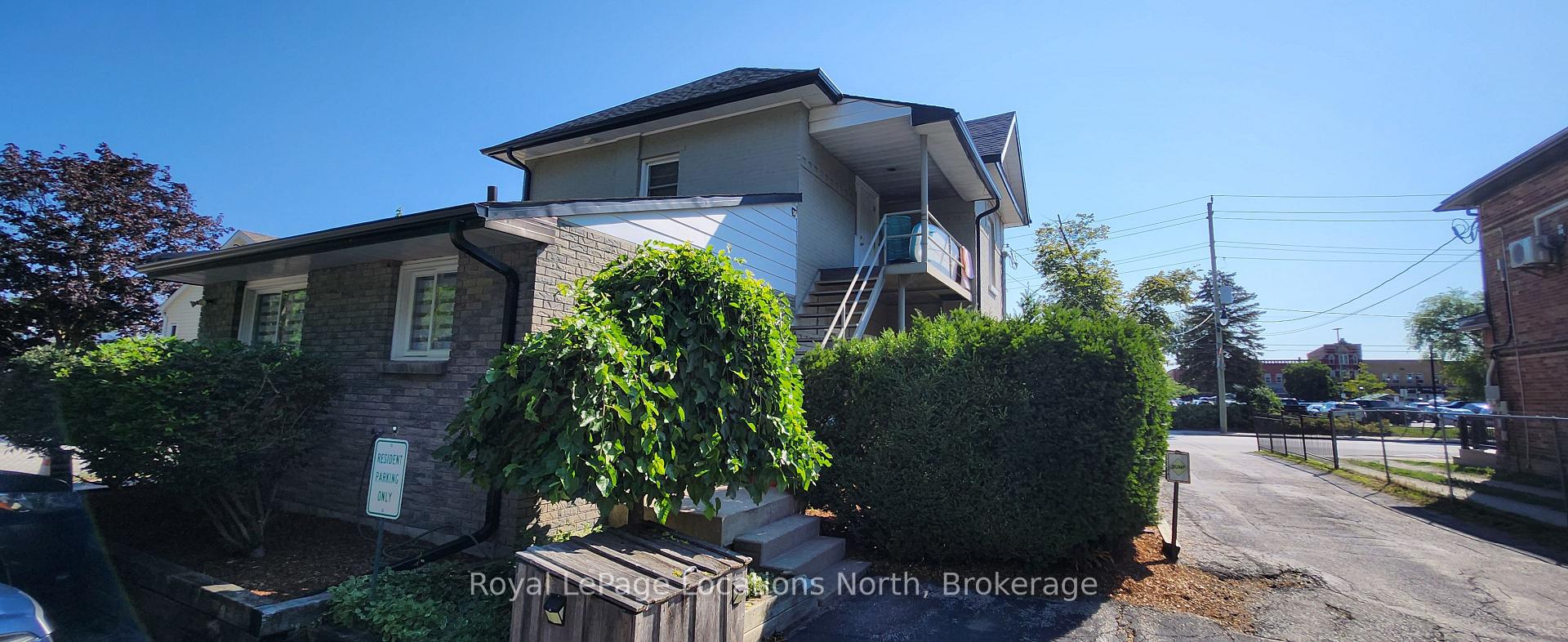 Photo 3 of Unit Unit 2, 30 Pine Street, Collingwood — HOMEH