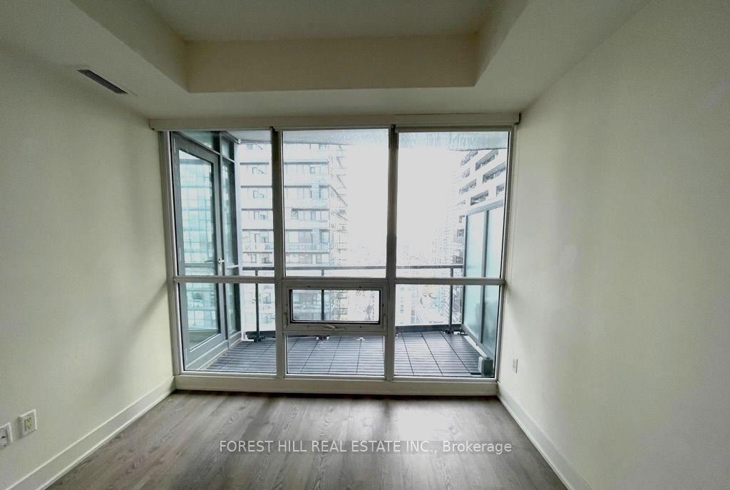Photo 4 of Unit 2410, 30 Roehampton Avenue, Toronto, Mount Pleasant West — HOMEH