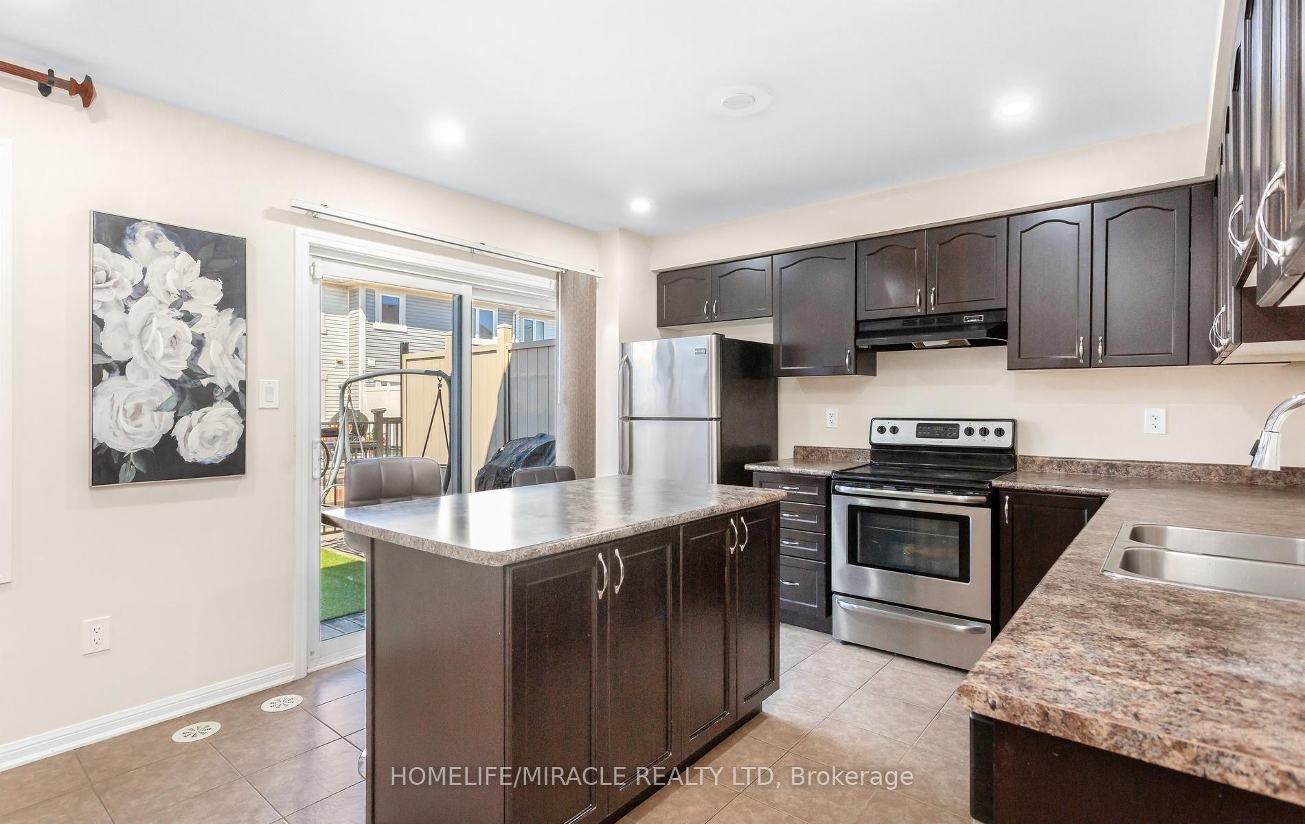 Photo 18 of 22 Crossbill Road, Brampton, Northwest Brampton — HOMEH