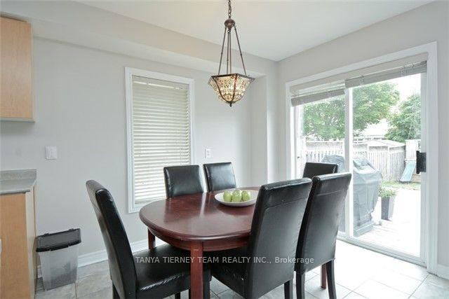 Photo 8 of 64 Melody Drive, Whitby, Brooklin — HOMEH