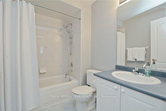 Photo 14 of 64 Melody Drive, Whitby, Brooklin — HOMEH