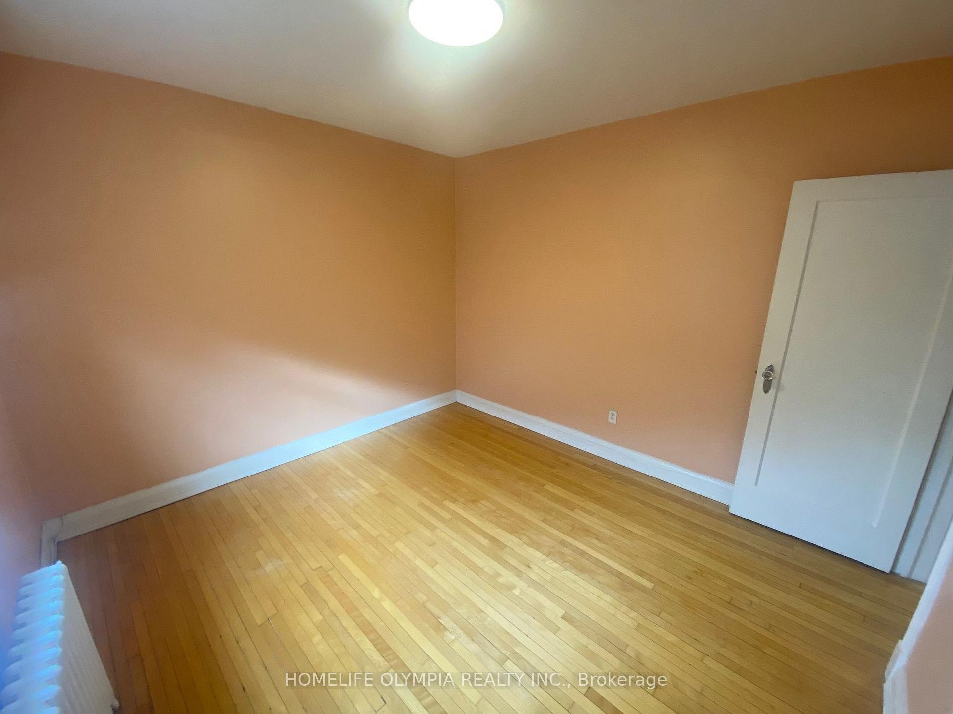 Photo 8 of 36 Athlone Road, Toronto, East York — HOMEH