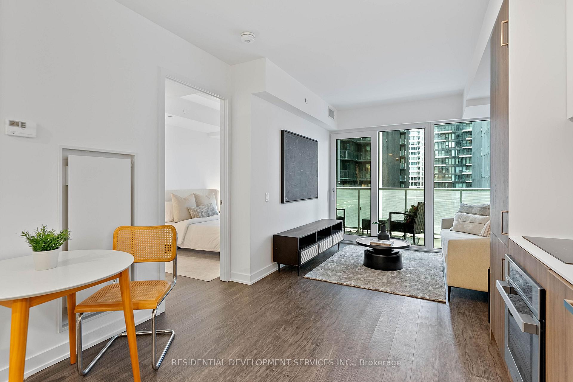 Photo 6 of Unit 815, 88 Queen Street, Toronto, Church-Yonge Corridor — HOMEH