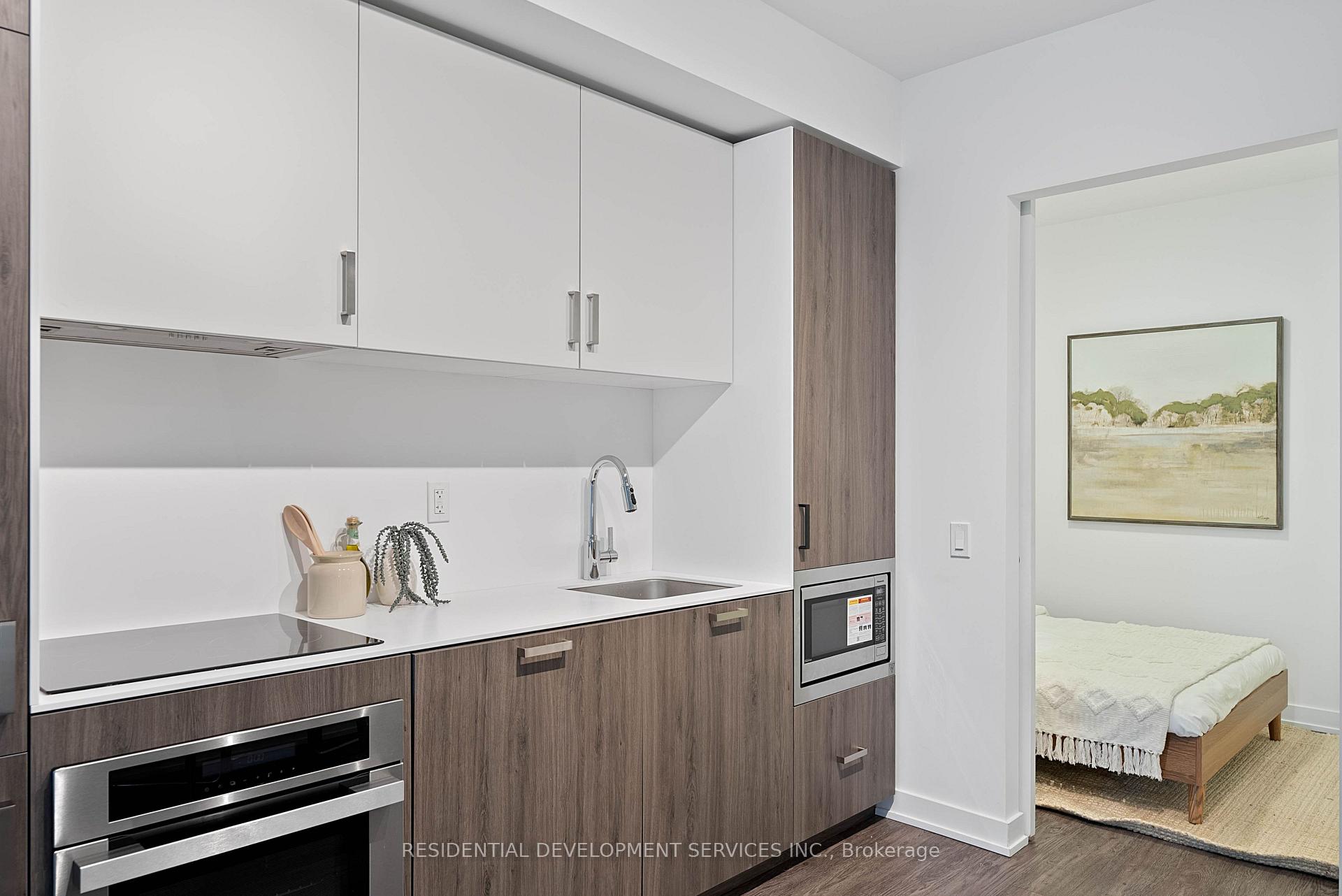 Photo 9 of Unit 815, 88 Queen Street, Toronto, Church-Yonge Corridor — HOMEH