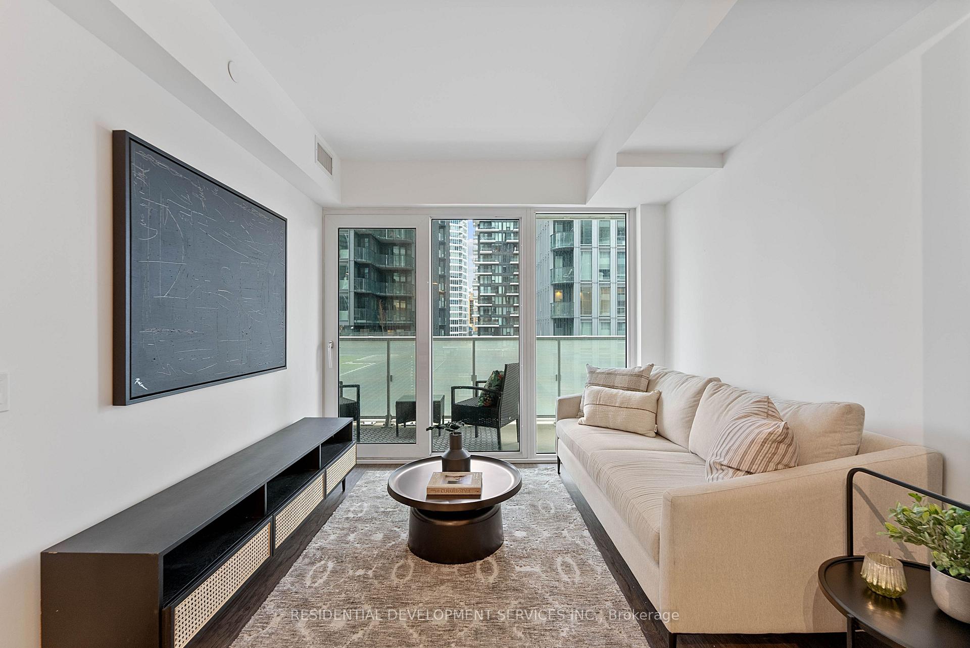 Photo 11 of Unit 815, 88 Queen Street, Toronto, Church-Yonge Corridor — HOMEH