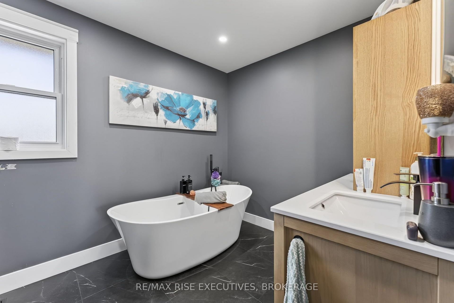 Photo 22 of 617 Rivermeade Avenue, Kingston, East Gardiners Rd — HOMEH