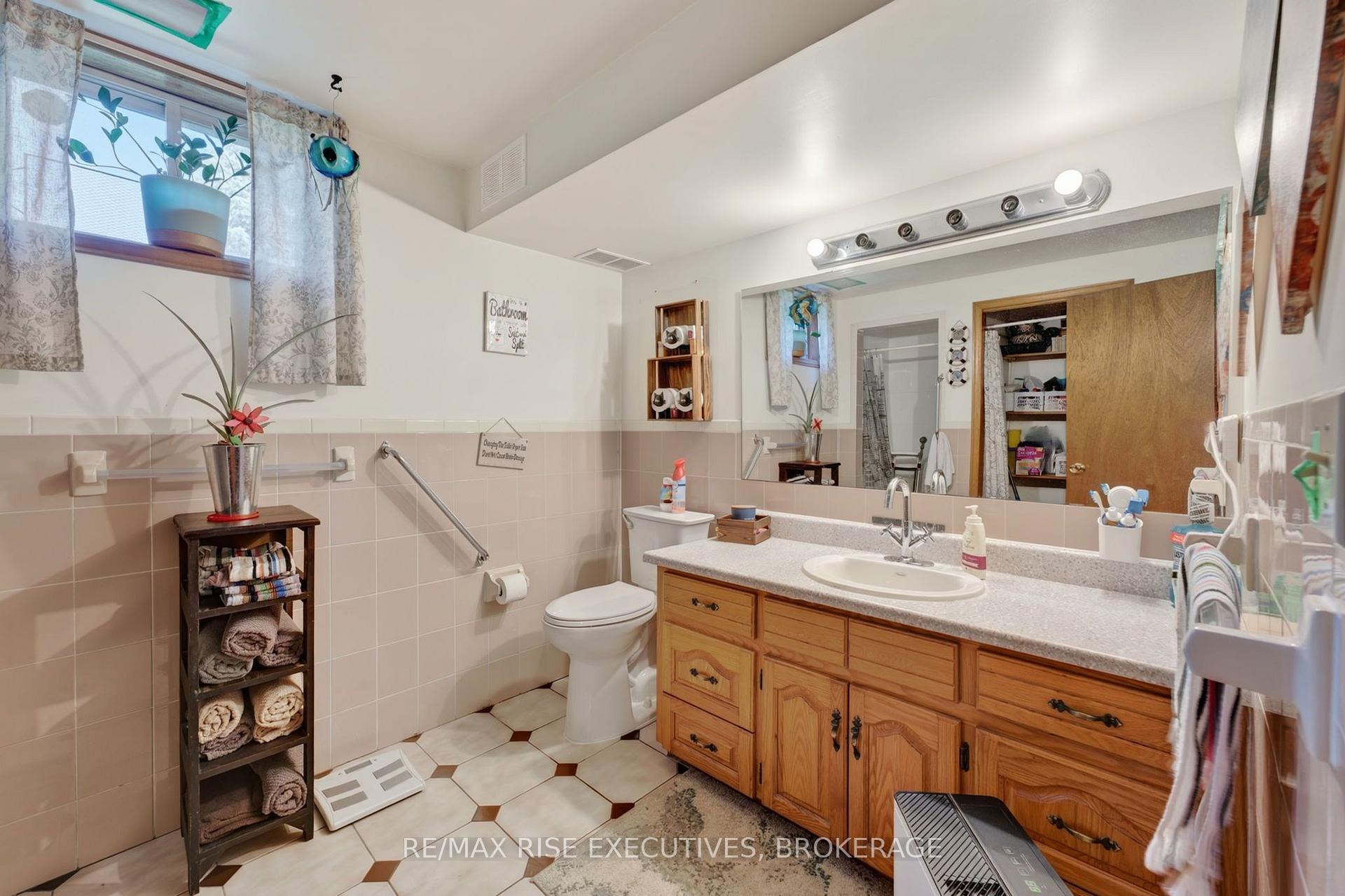 Photo 39 of 617 Rivermeade Avenue, Kingston, East Gardiners Rd — HOMEH