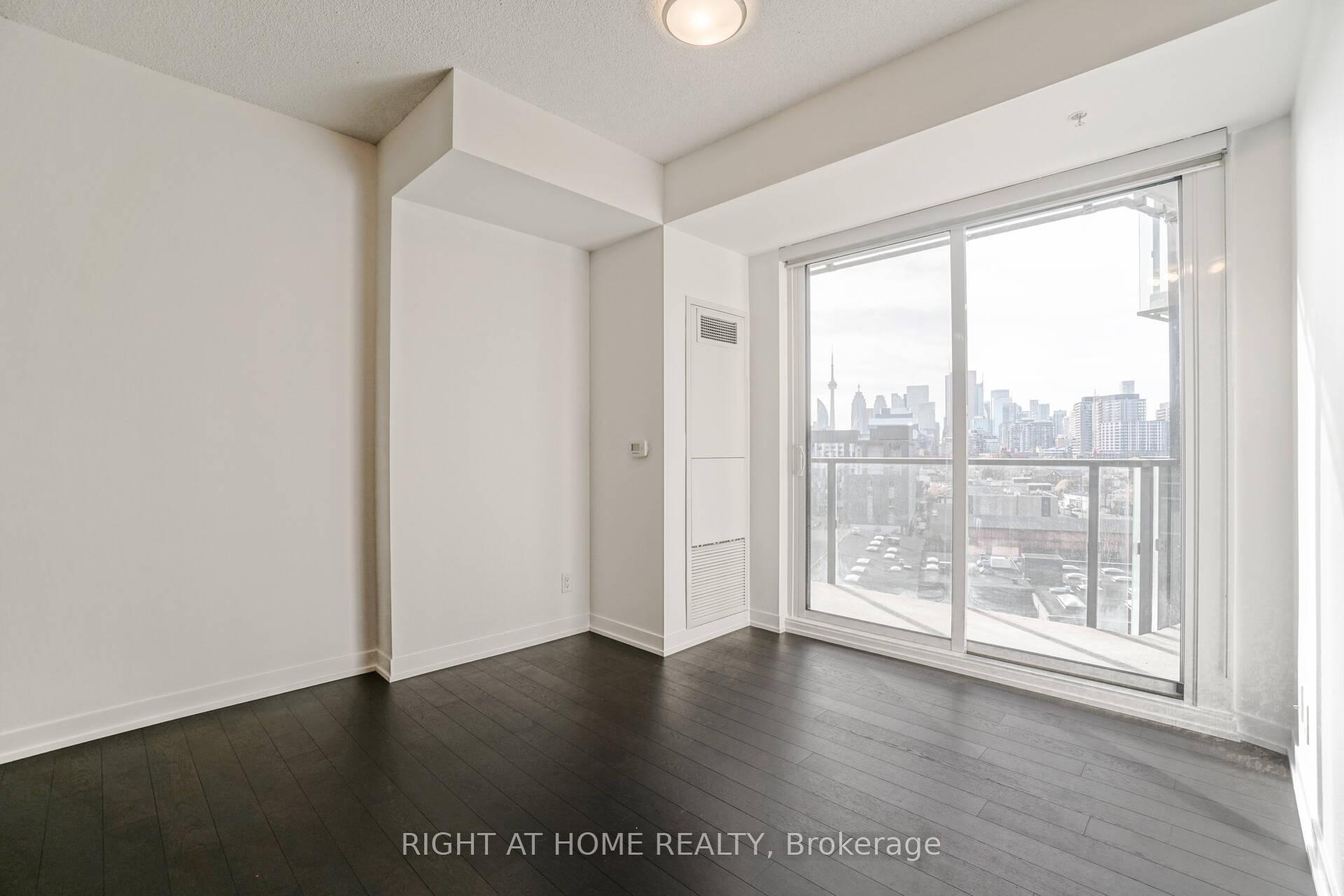 Photo 10 of Unit N821, 120 Bayview Avenue, Toronto, Waterfront Communities — HOMEH