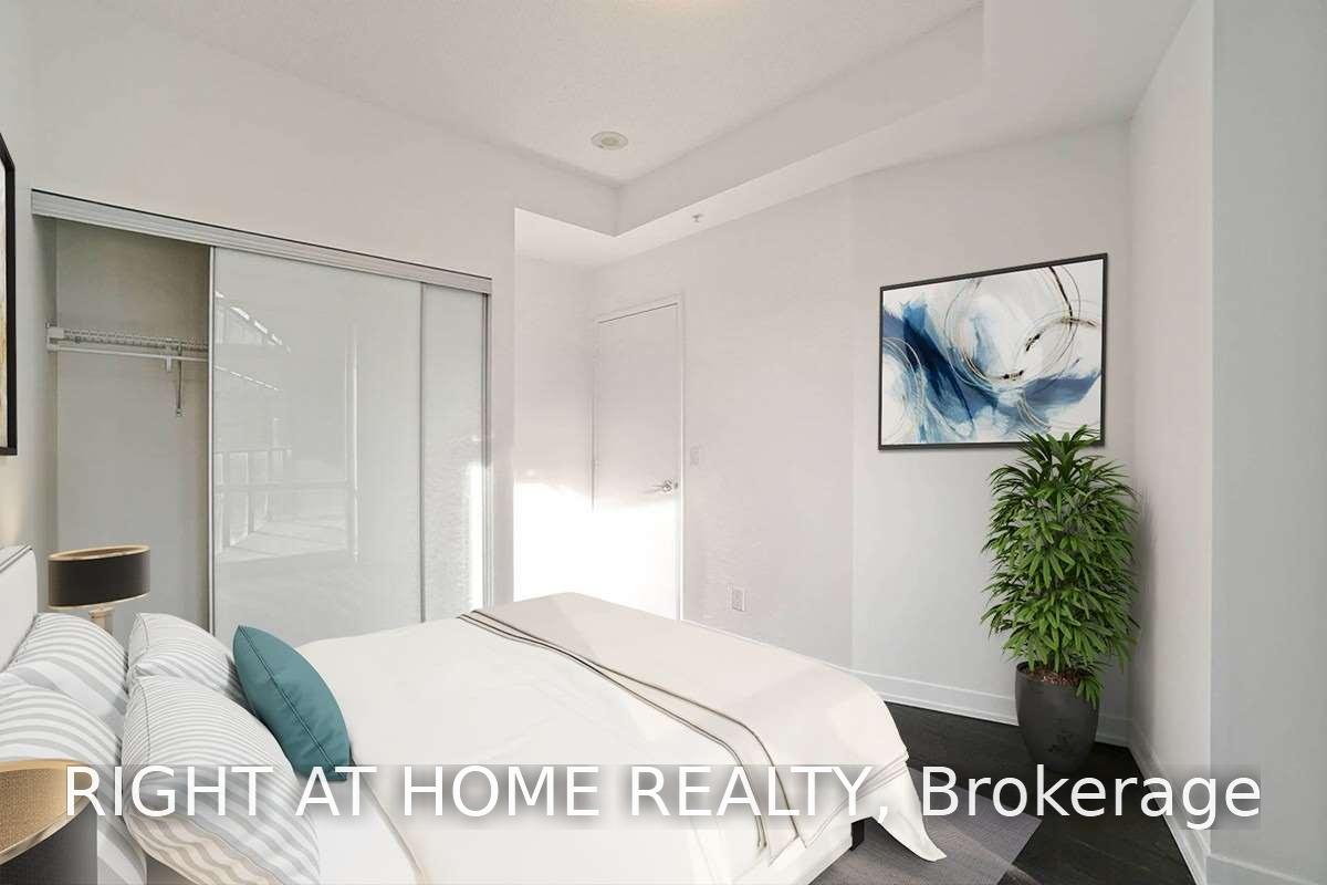 Photo 16 of Unit N821, 120 Bayview Avenue, Toronto, Waterfront Communities — HOMEH