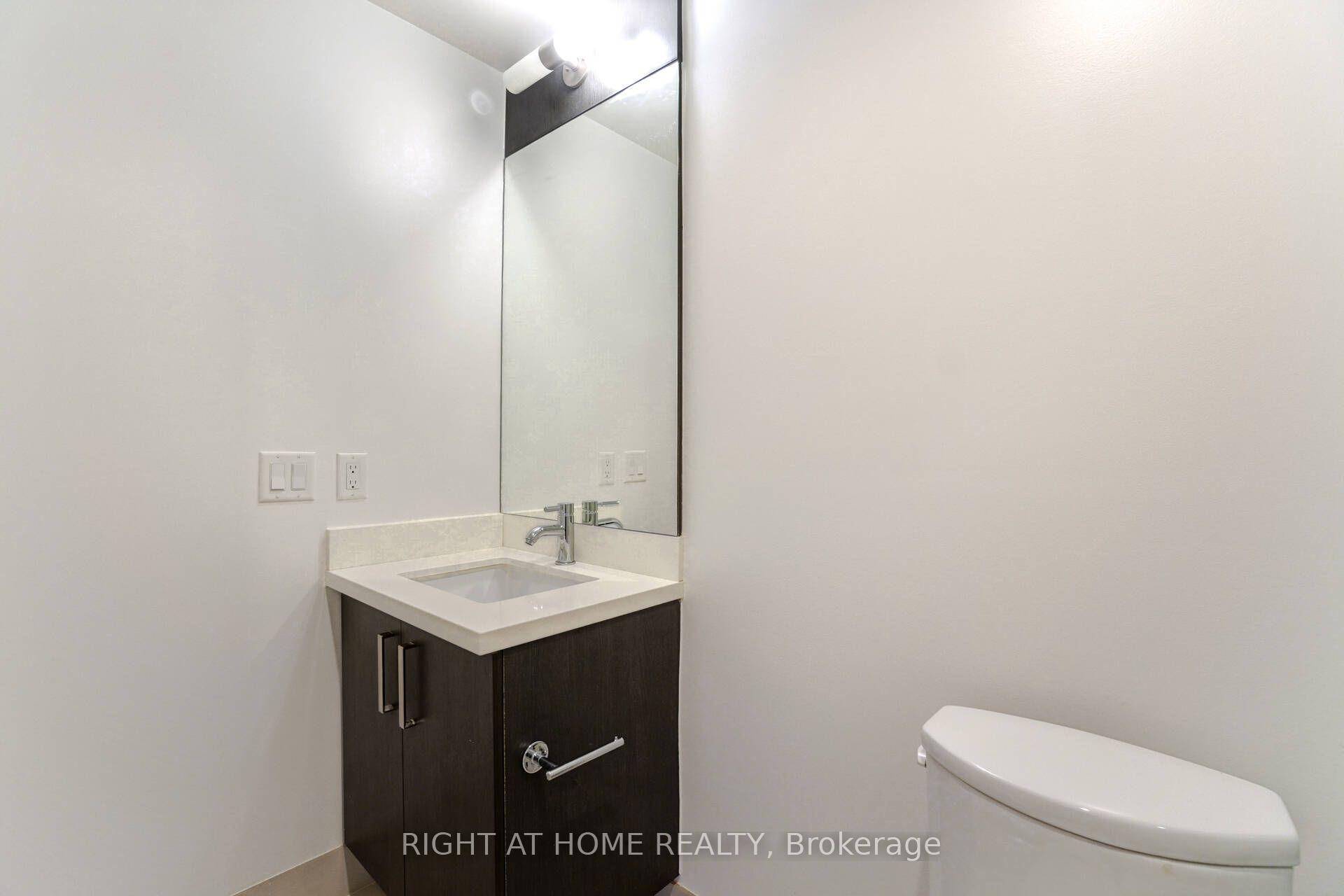 Photo 19 of Unit N821, 120 Bayview Avenue, Toronto, Waterfront Communities — HOMEH