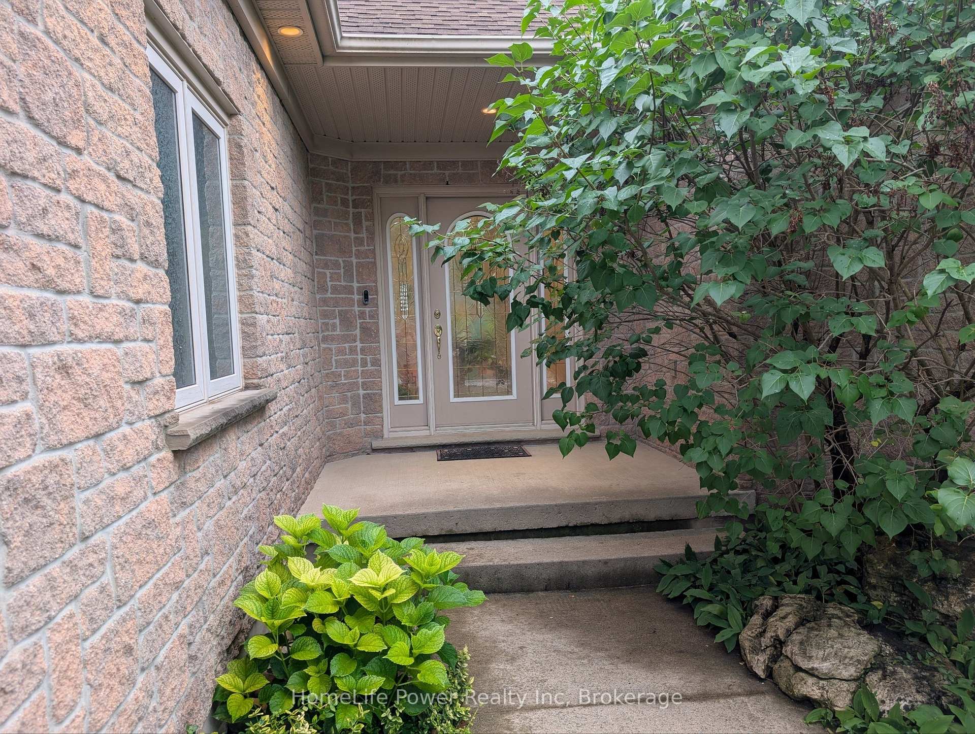 Photo 7 of 228 The Lions Gate, Waterloo, Beechwood — HOMEH