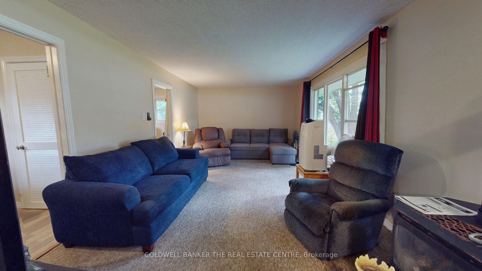 Photo 9 of 17 Courtland Street, Ramara, Atherley — HOMEH