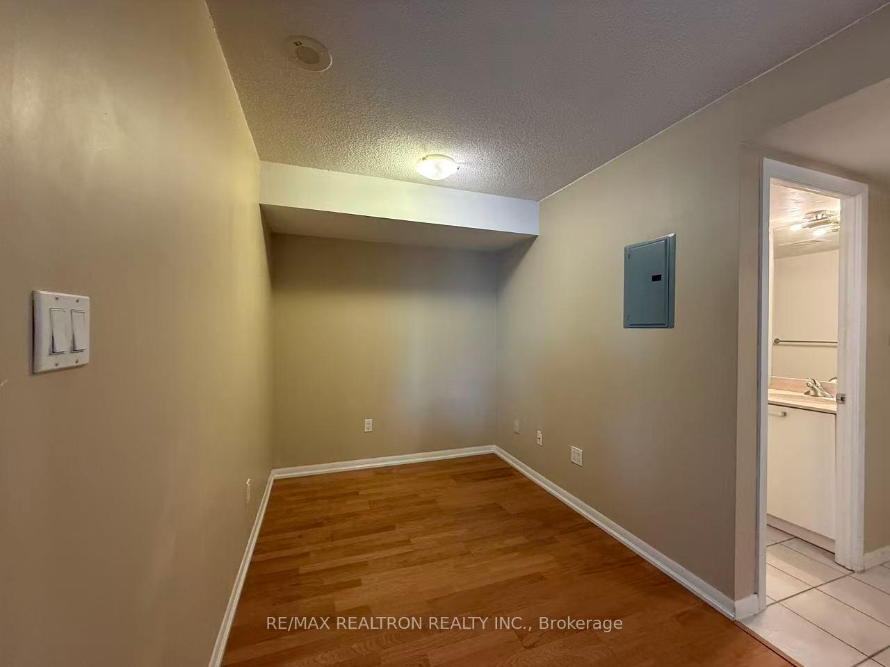 Photo 11 of Unit 2002, 37 Grosvenor Street, Toronto, Bay Street Corridor — HOMEH
