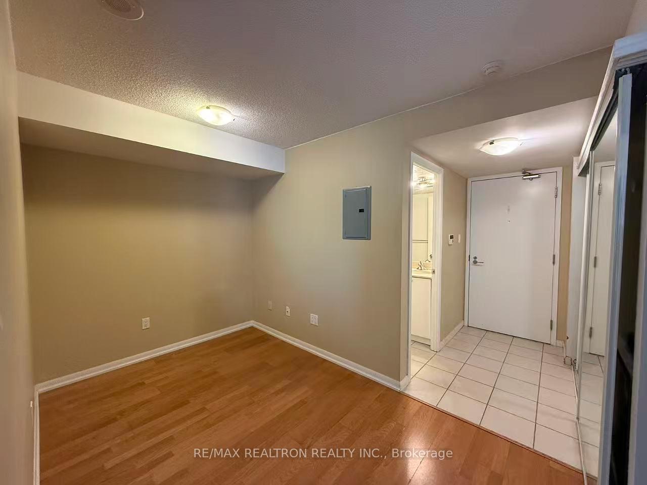 Photo 17 of Unit 2002, 37 Grosvenor Street, Toronto, Bay Street Corridor — HOMEH