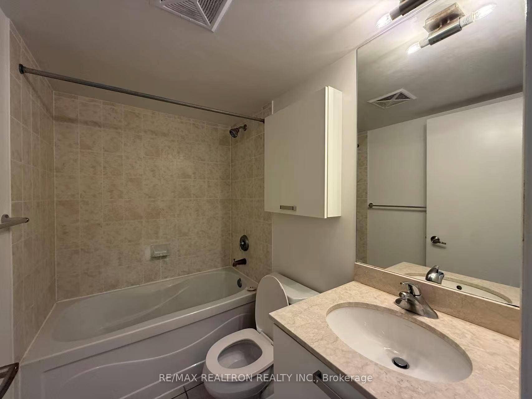 Photo 18 of Unit 2002, 37 Grosvenor Street, Toronto, Bay Street Corridor — HOMEH