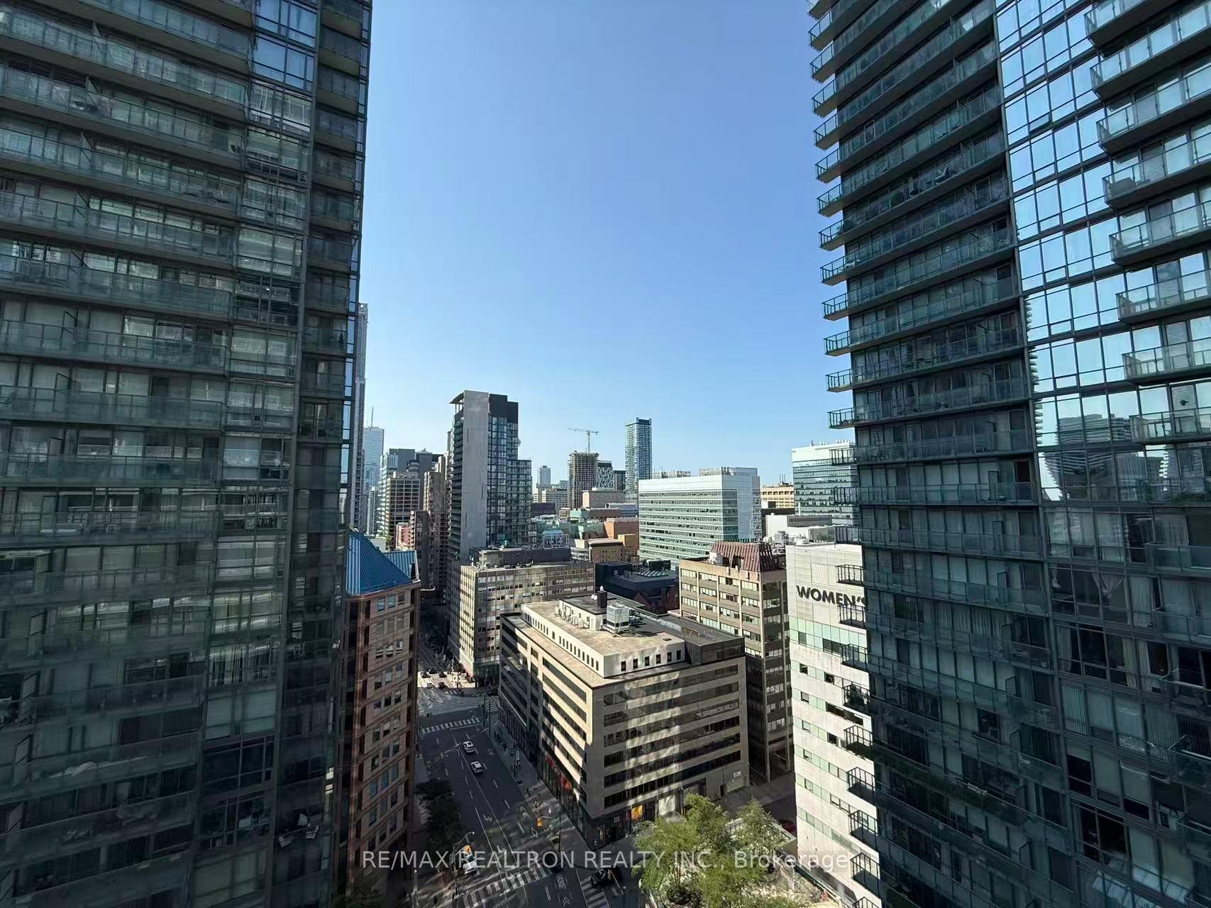 Photo 21 of Unit 2002, 37 Grosvenor Street, Toronto, Bay Street Corridor — HOMEH