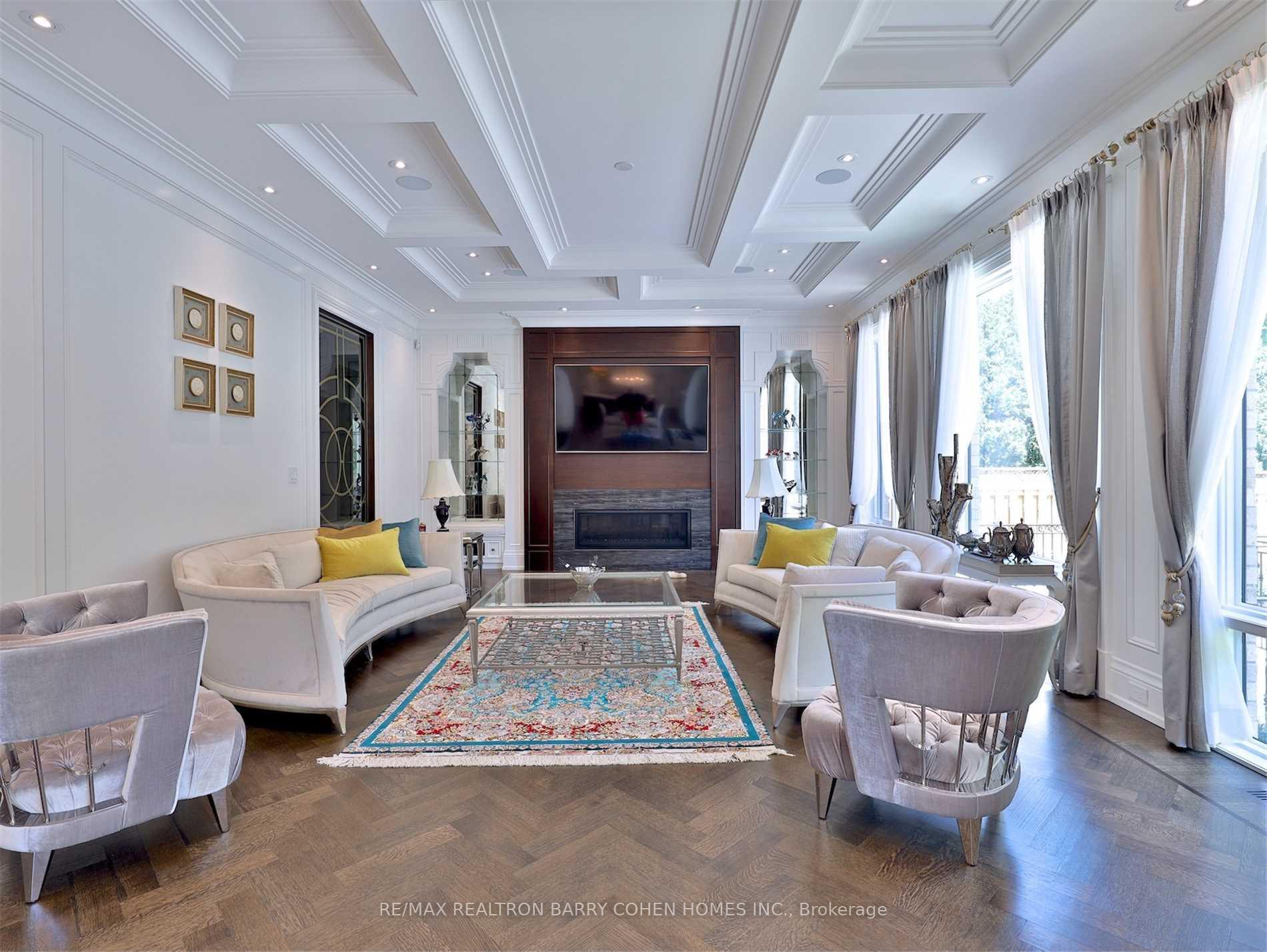 Photo 19 of 39 Arjay Crescent, North York, Bridle Path-Sunnybrook-York Mills — HOMEH