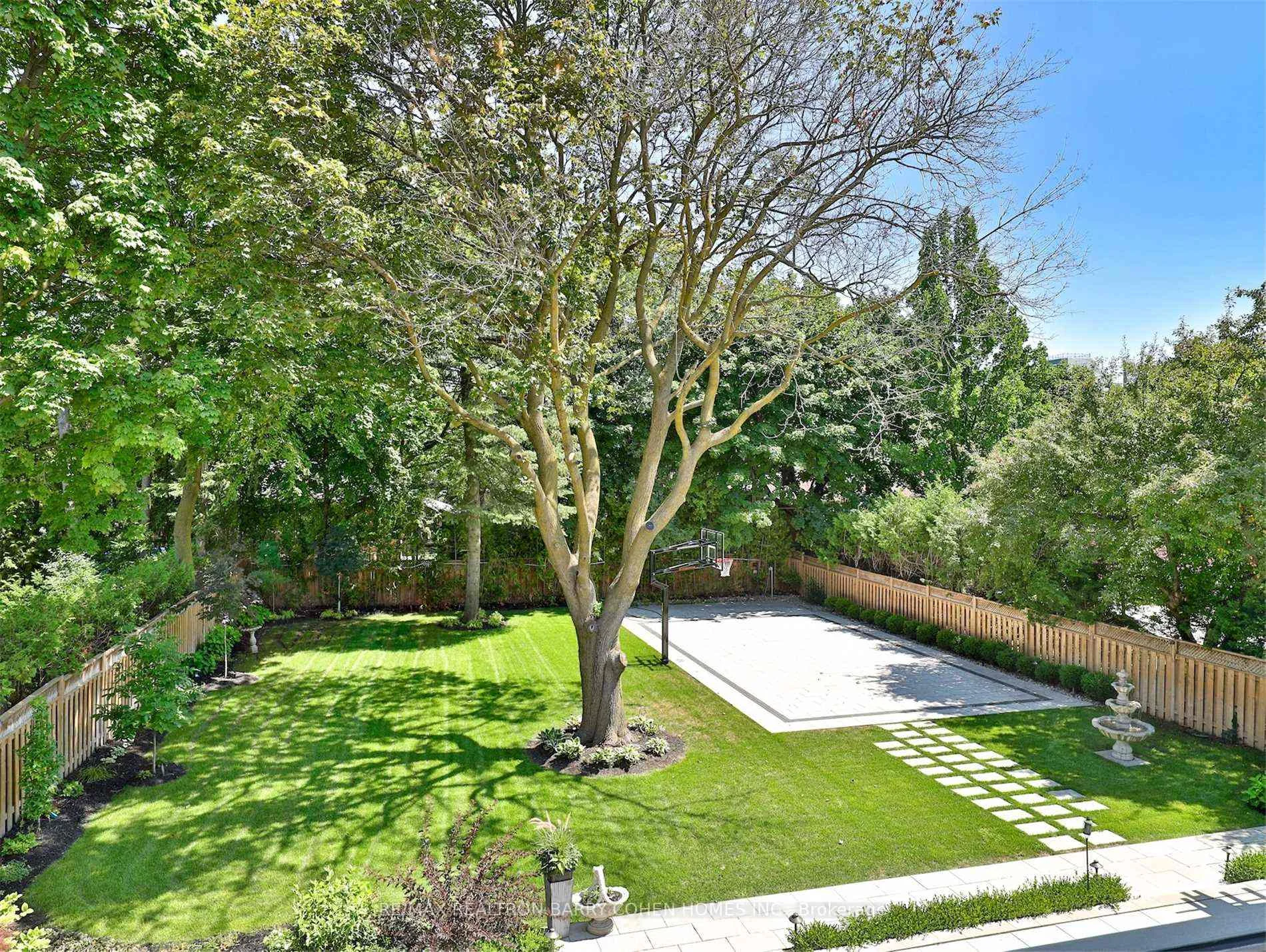 Photo 37 of 39 Arjay Crescent, North York, Bridle Path-Sunnybrook-York Mills — HOMEH