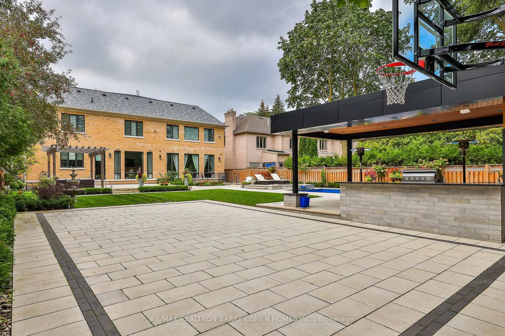 Photo 77 of 39 Arjay Crescent, North York, Bridle Path-Sunnybrook-York Mills — HOMEH