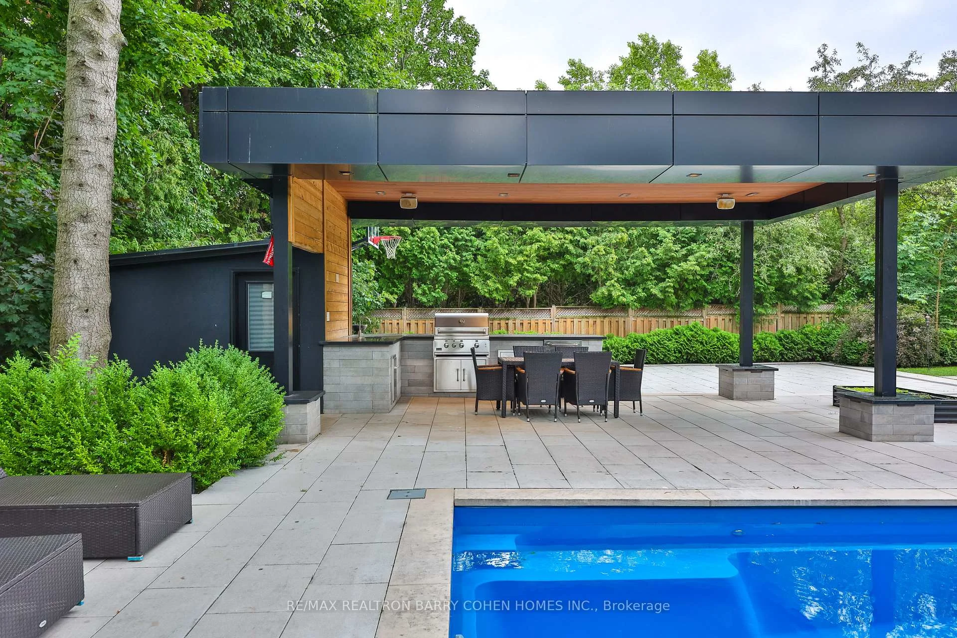 Photo 94 of 39 Arjay Crescent, North York, Bridle Path-Sunnybrook-York Mills — HOMEH
