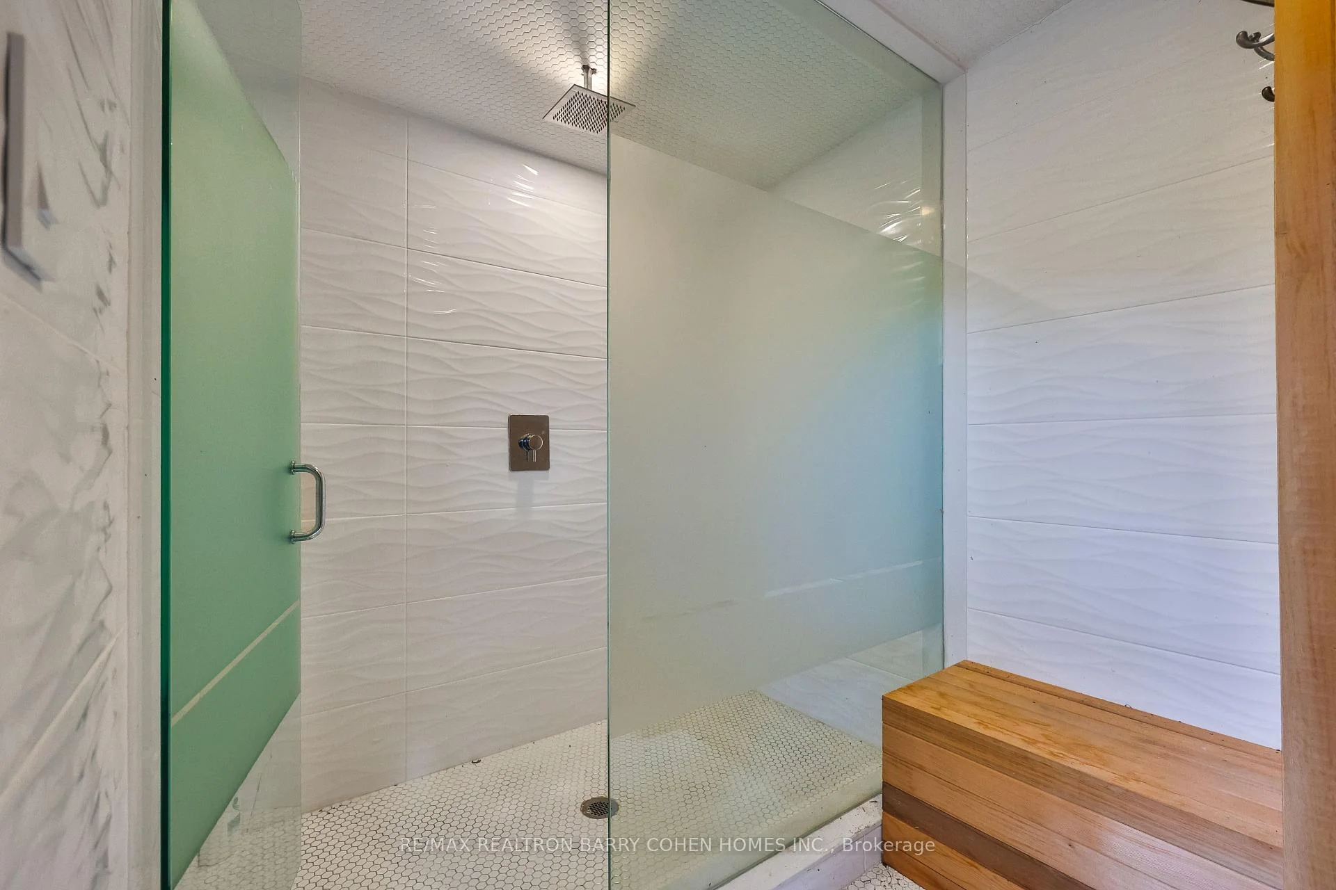 Photo 99 of 39 Arjay Crescent, North York, Bridle Path-Sunnybrook-York Mills — HOMEH