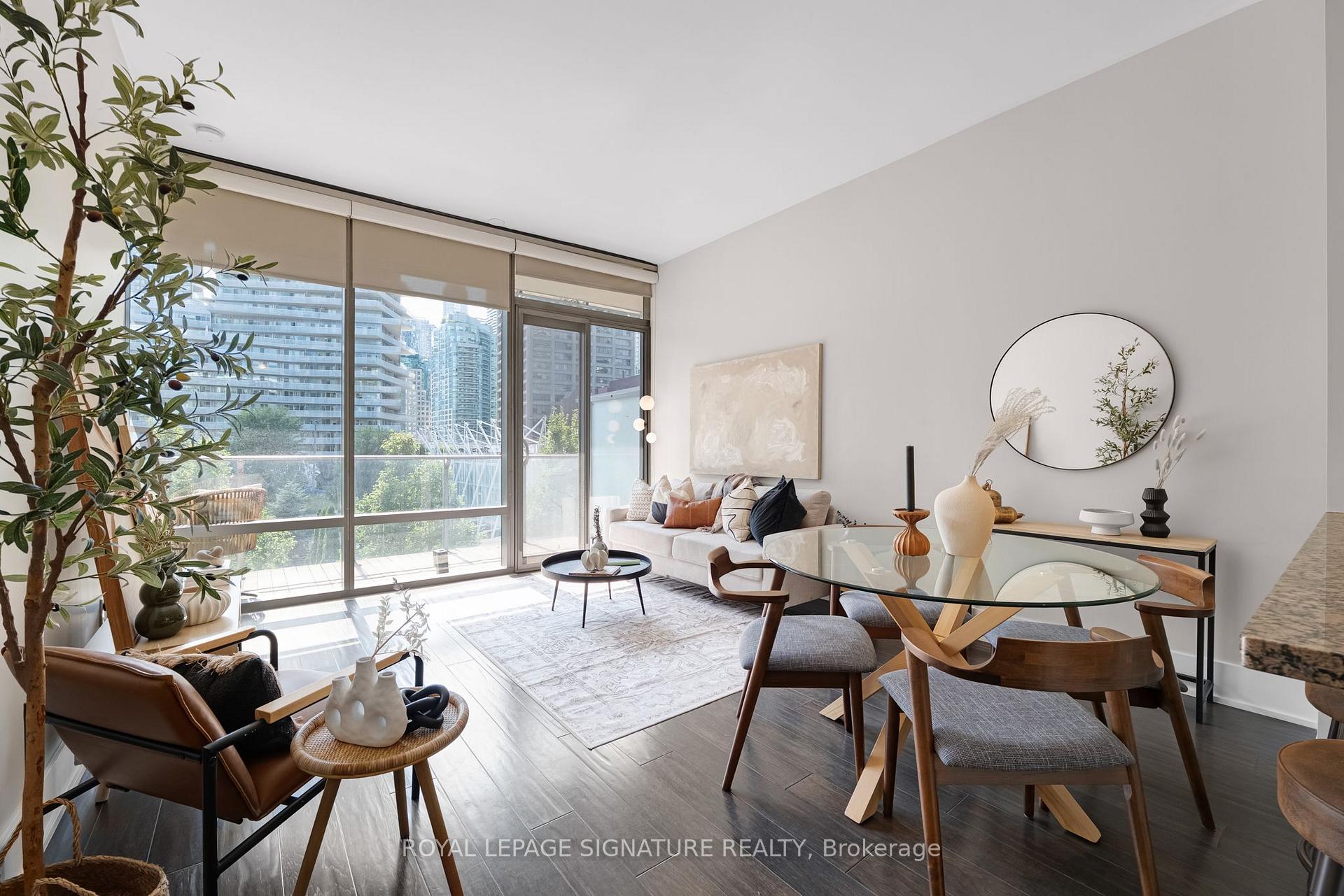 Photo 2 of Unit 337, 39 Queens Quay E, Toronto, Waterfront Communities — HOMEH