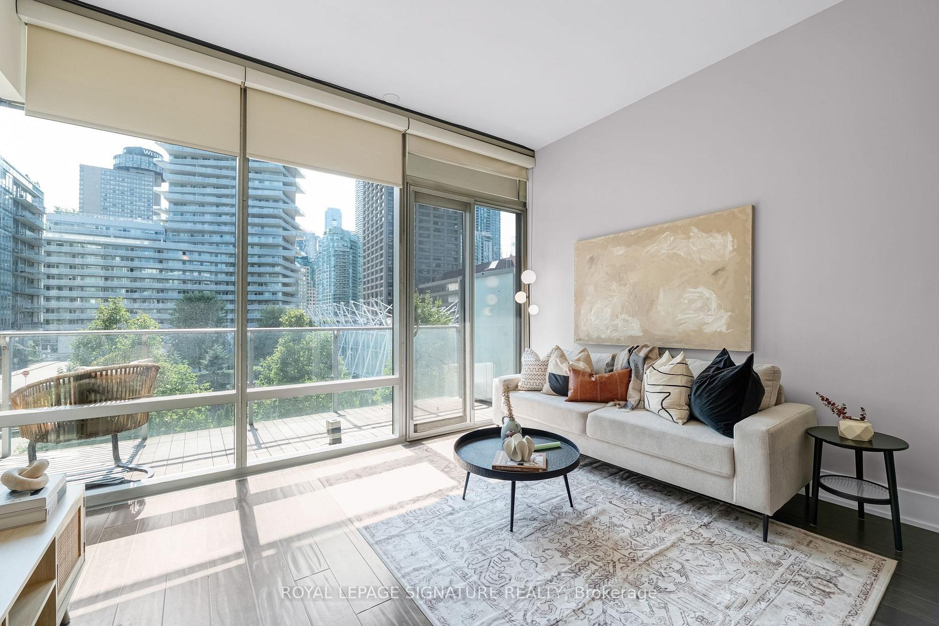 Photo 4 of Unit 337, 39 Queens Quay E, Toronto, Waterfront Communities — HOMEH