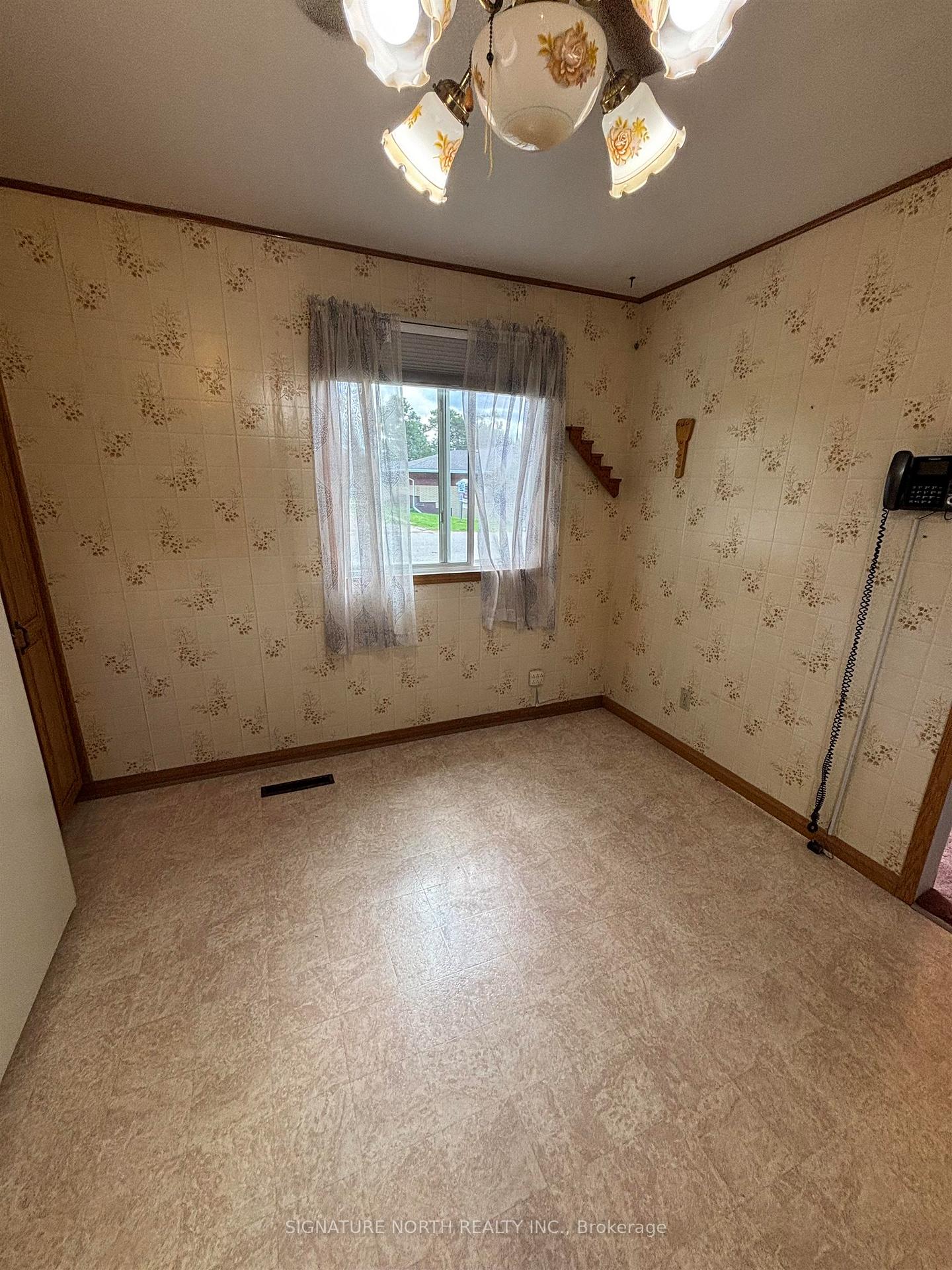 Photo 7 of 170 Pine Crescent, Atikokan — HOMEH