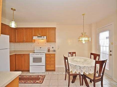 Photo 2 of 48 Tideland Drive, Brampton, Fletcher's Meadow — HOMEH