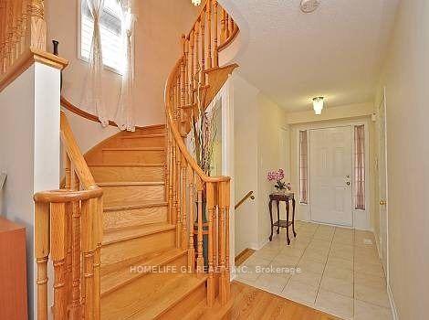 Photo 3 of 48 Tideland Drive, Brampton, Fletcher's Meadow — HOMEH